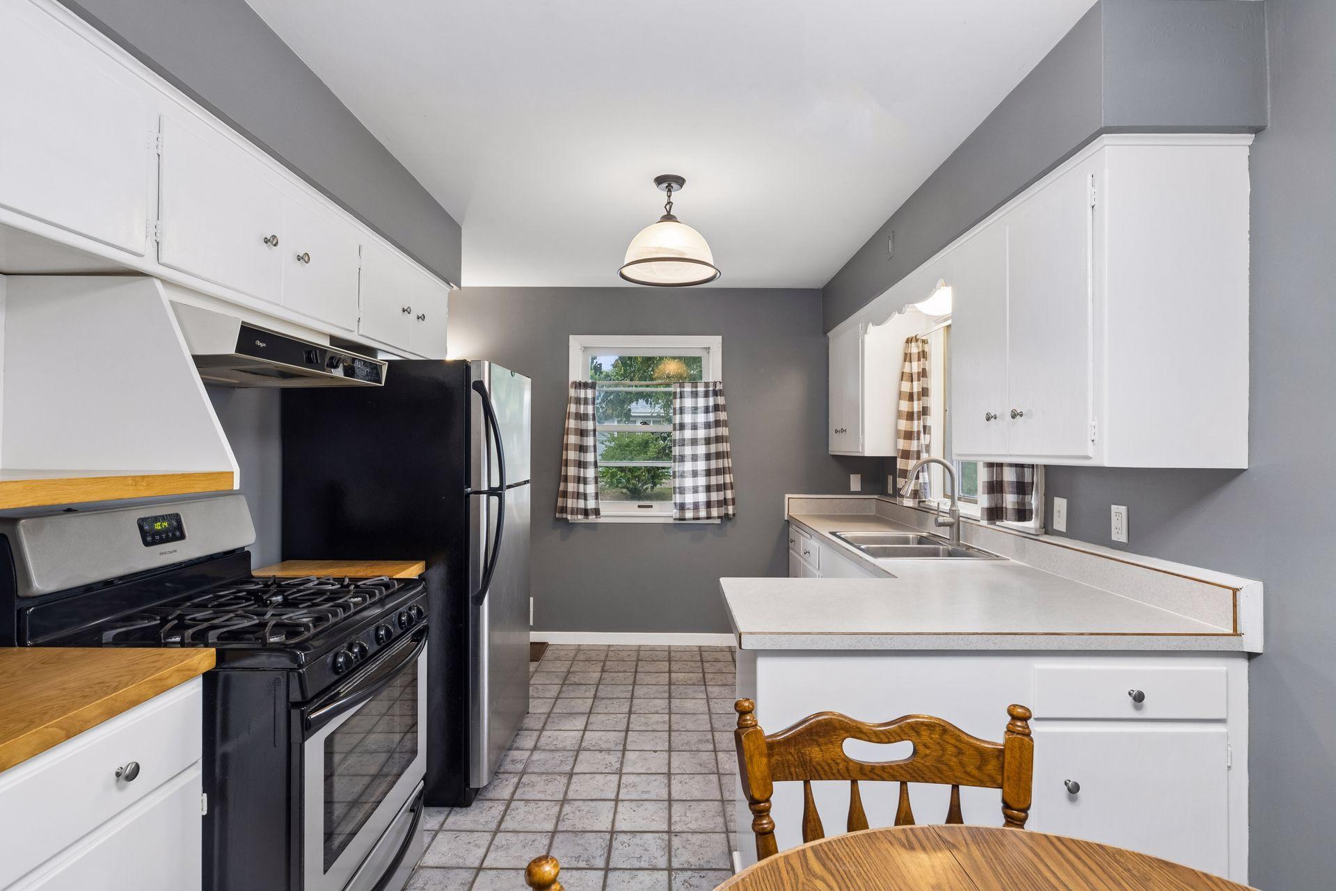 View of Residential at 157 Poplar Street, South Saint Paul MN 55075, South Saint Paul (10 of 44) - Mike Wilen | Minnesota Team Real Estate