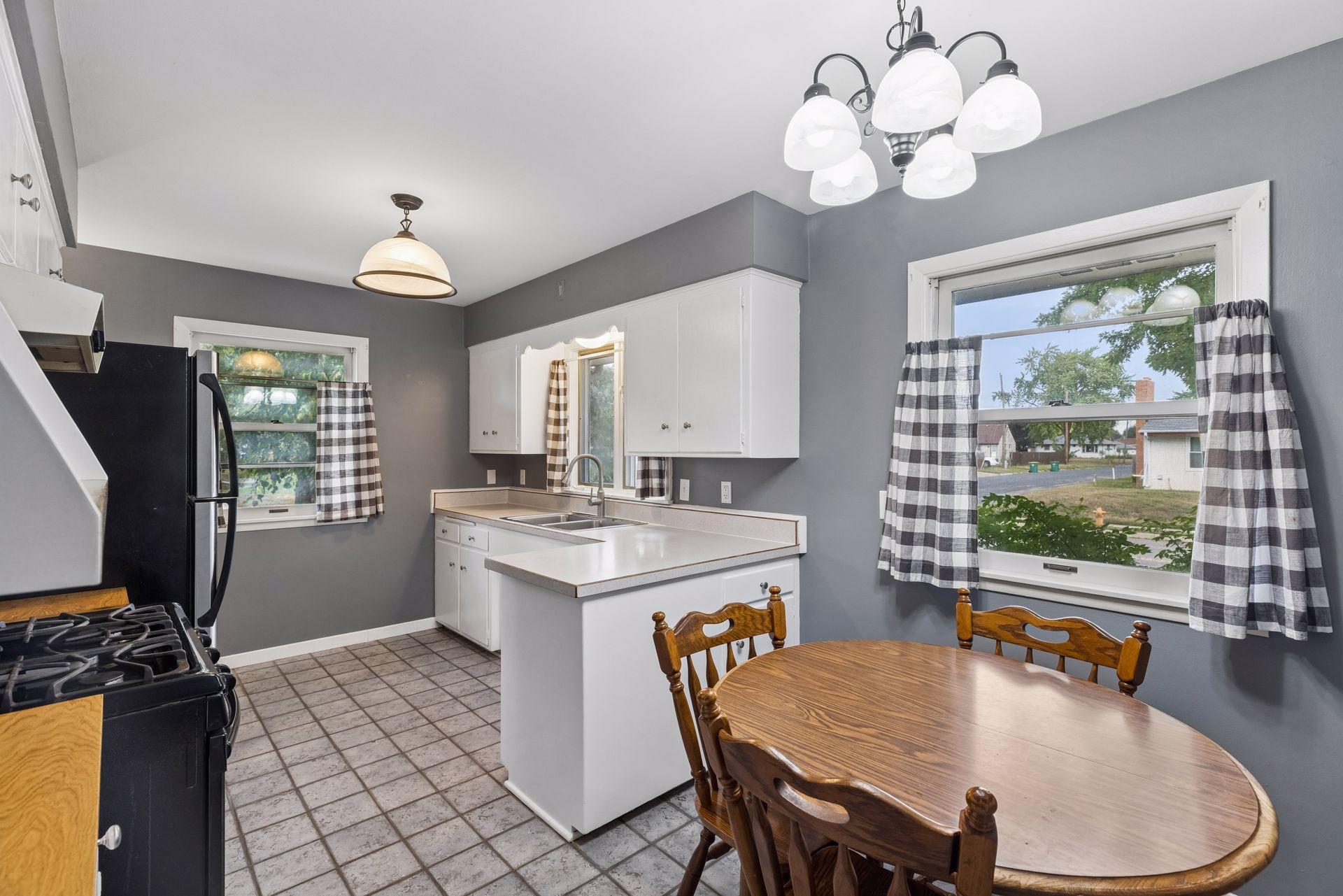 View of Residential at 157 Poplar Street, South Saint Paul MN 55075, South Saint Paul (8 of 44) - Mike Wilen | Minnesota Team Real Estate