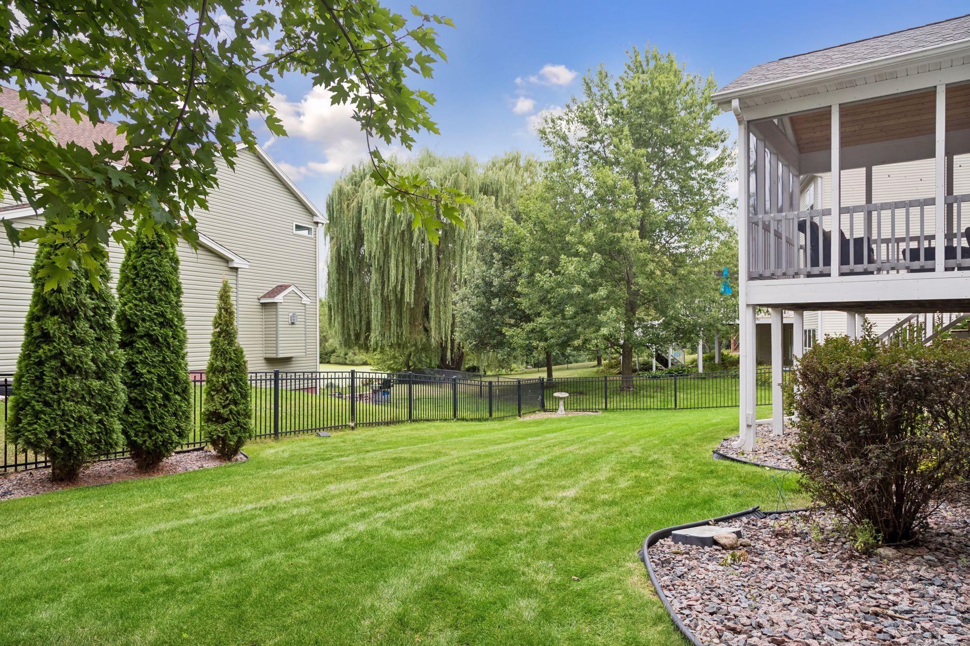 View of Residential at 957 Lake Ridge Bay, Woodbury MN 55129, Woodbury (29 of 30) - Mike Wilen | Minnesota Team Real Estate