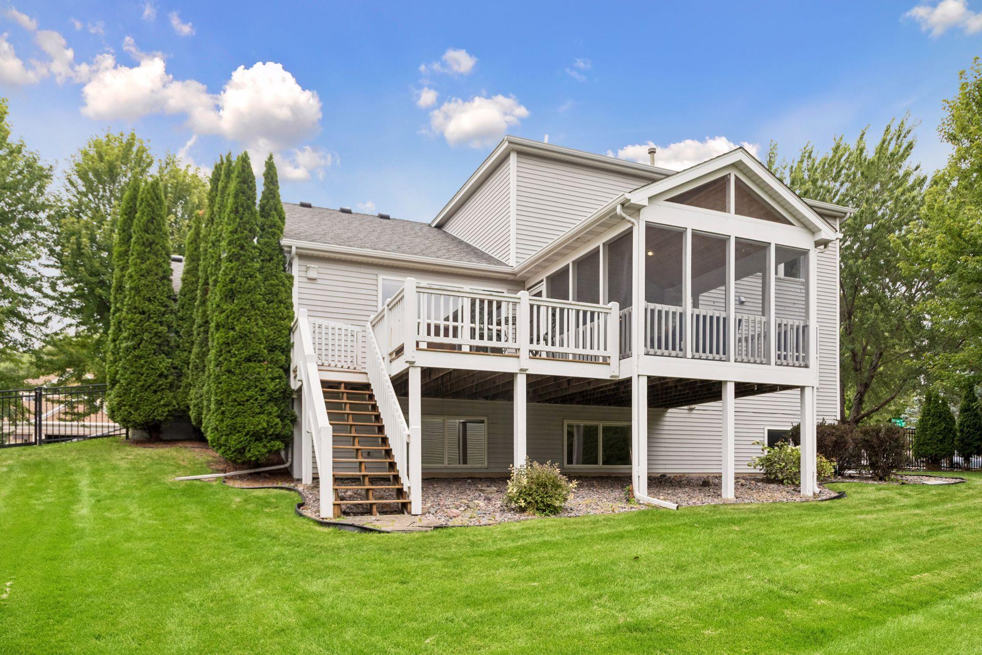 View of Residential at 957 Lake Ridge Bay, Woodbury MN 55129, Woodbury (28 of 30) - Mike Wilen | Minnesota Team Real Estate