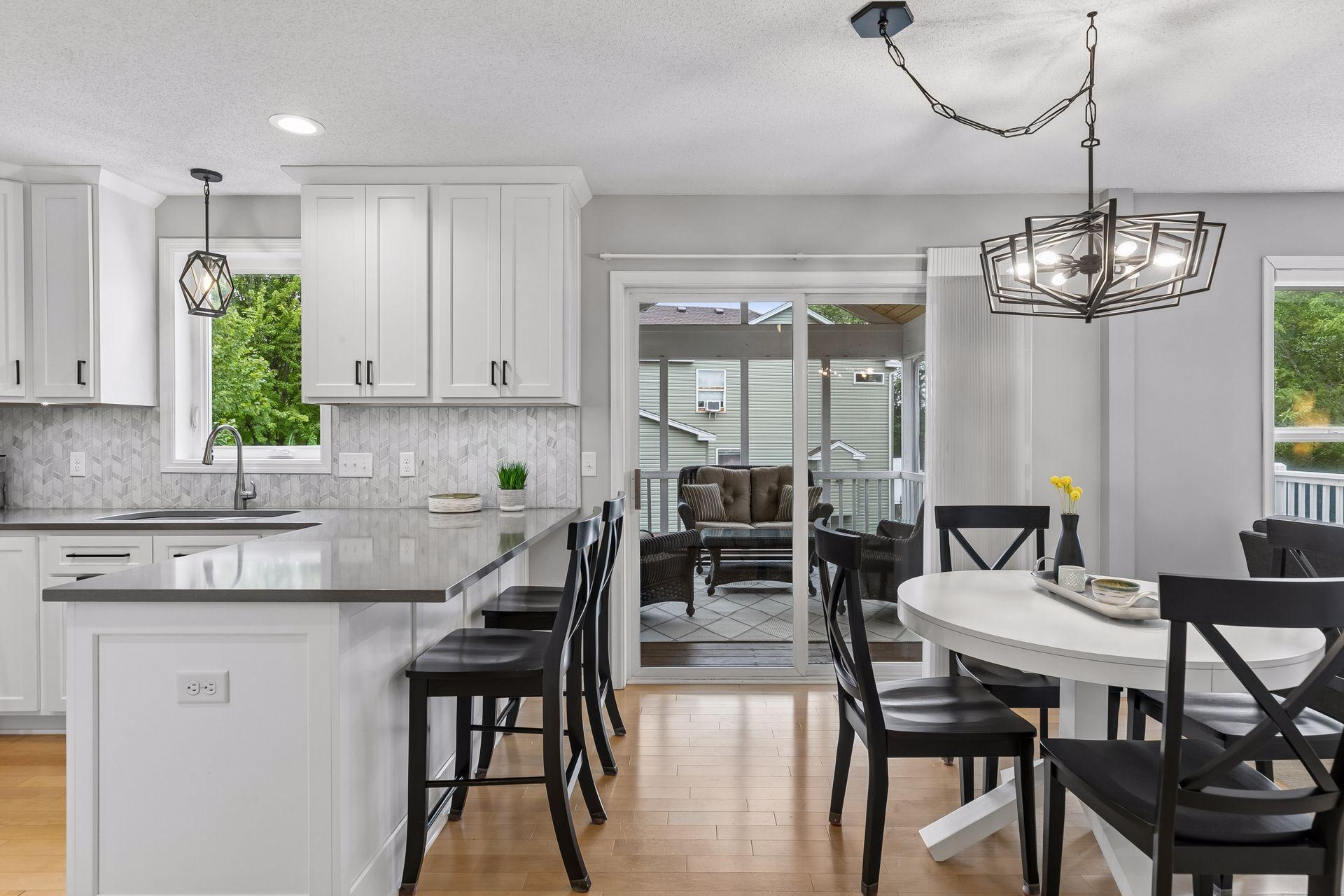 View of Residential at 957 Lake Ridge Bay, Woodbury MN 55129, Woodbury (11 of 30) - Mike Wilen | Minnesota Team Real Estate