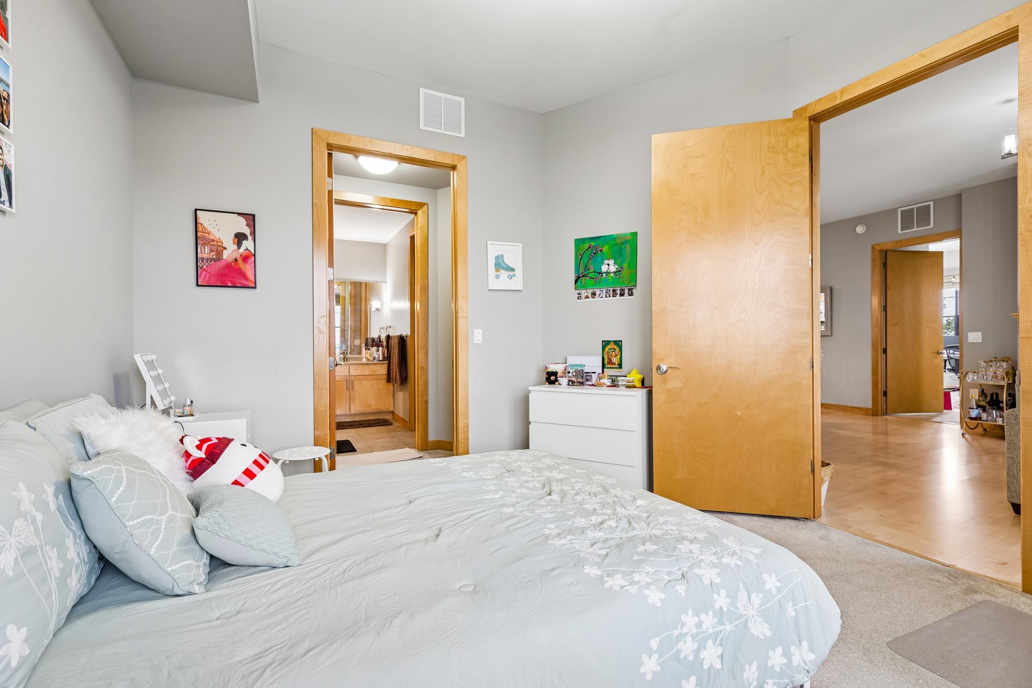 View of Residential at 317 Groveland Avenue #714, Minneapolis MN 55403, Minneapolis (21 of 34) - Mike Wilen | Minnesota Team Real Estate