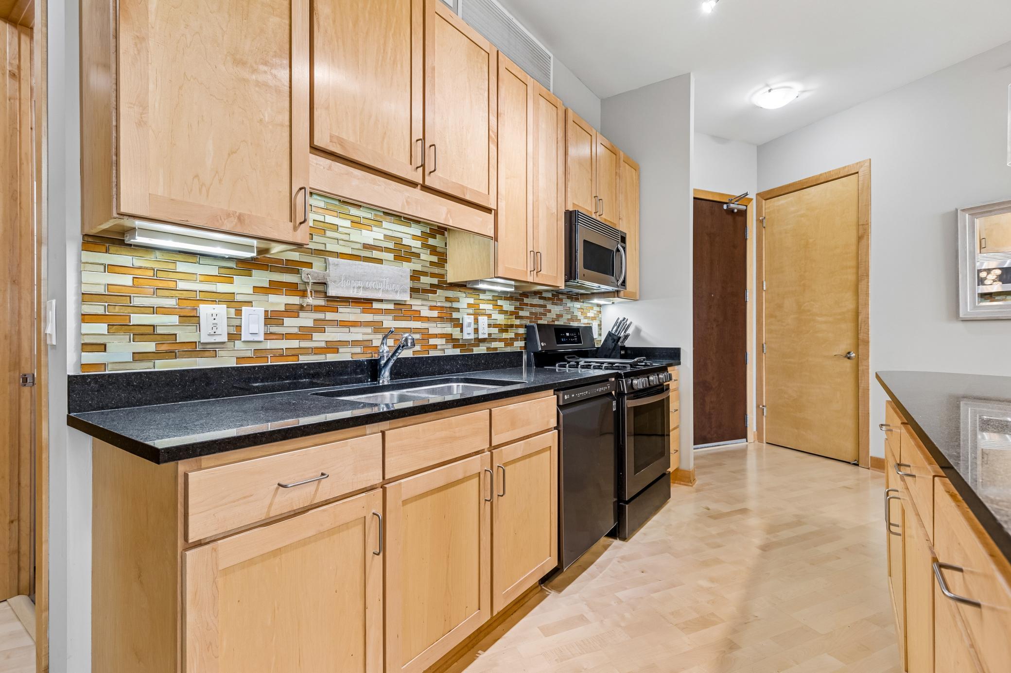 View of Residential at 317 Groveland Avenue #714, Minneapolis MN 55403, Minneapolis (13 of 34) - Mike Wilen | Minnesota Team Real Estate