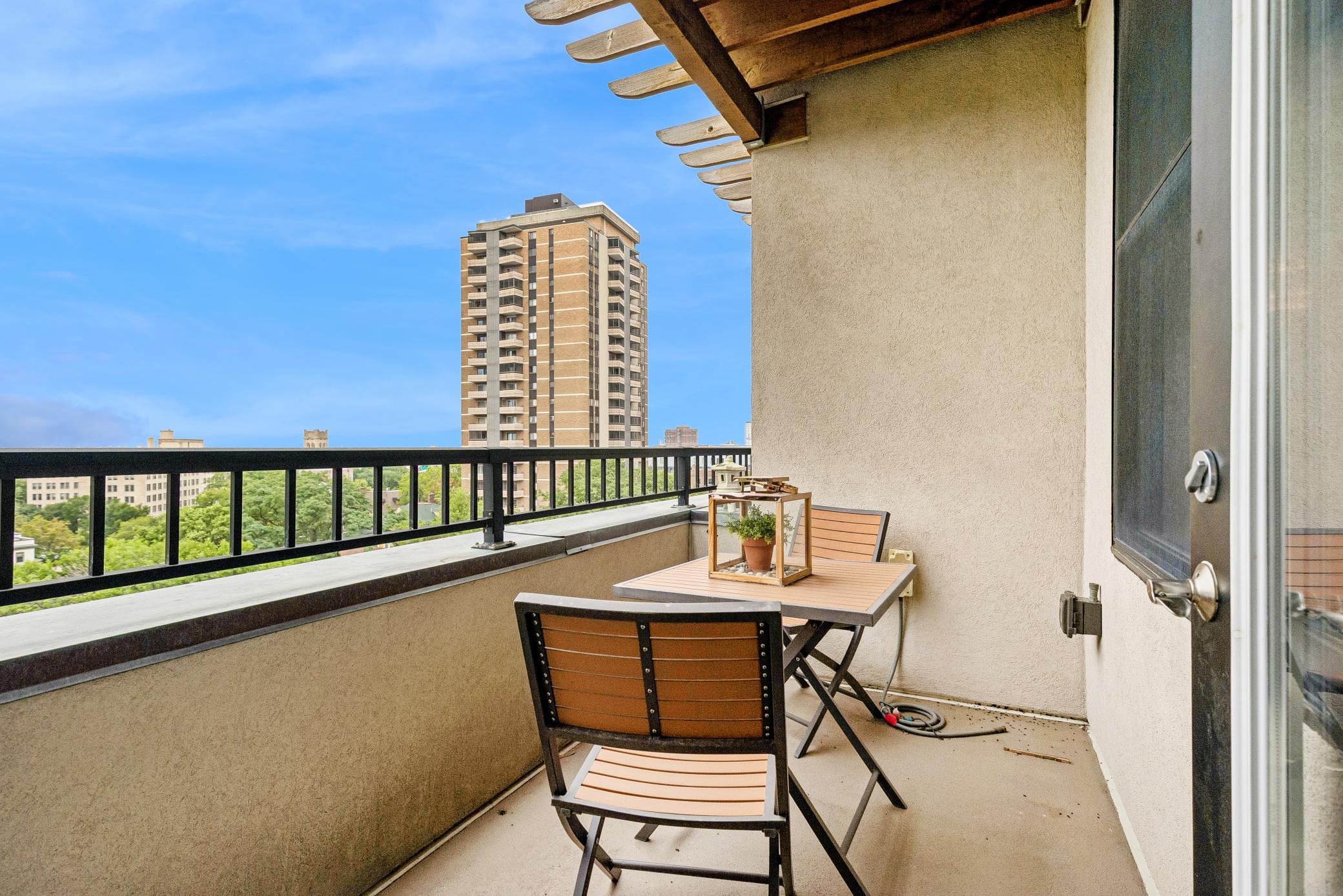 View of Residential at 317 Groveland Avenue #714, Minneapolis MN 55403, Minneapolis (23 of 34) - Mike Wilen | Minnesota Team Real Estate