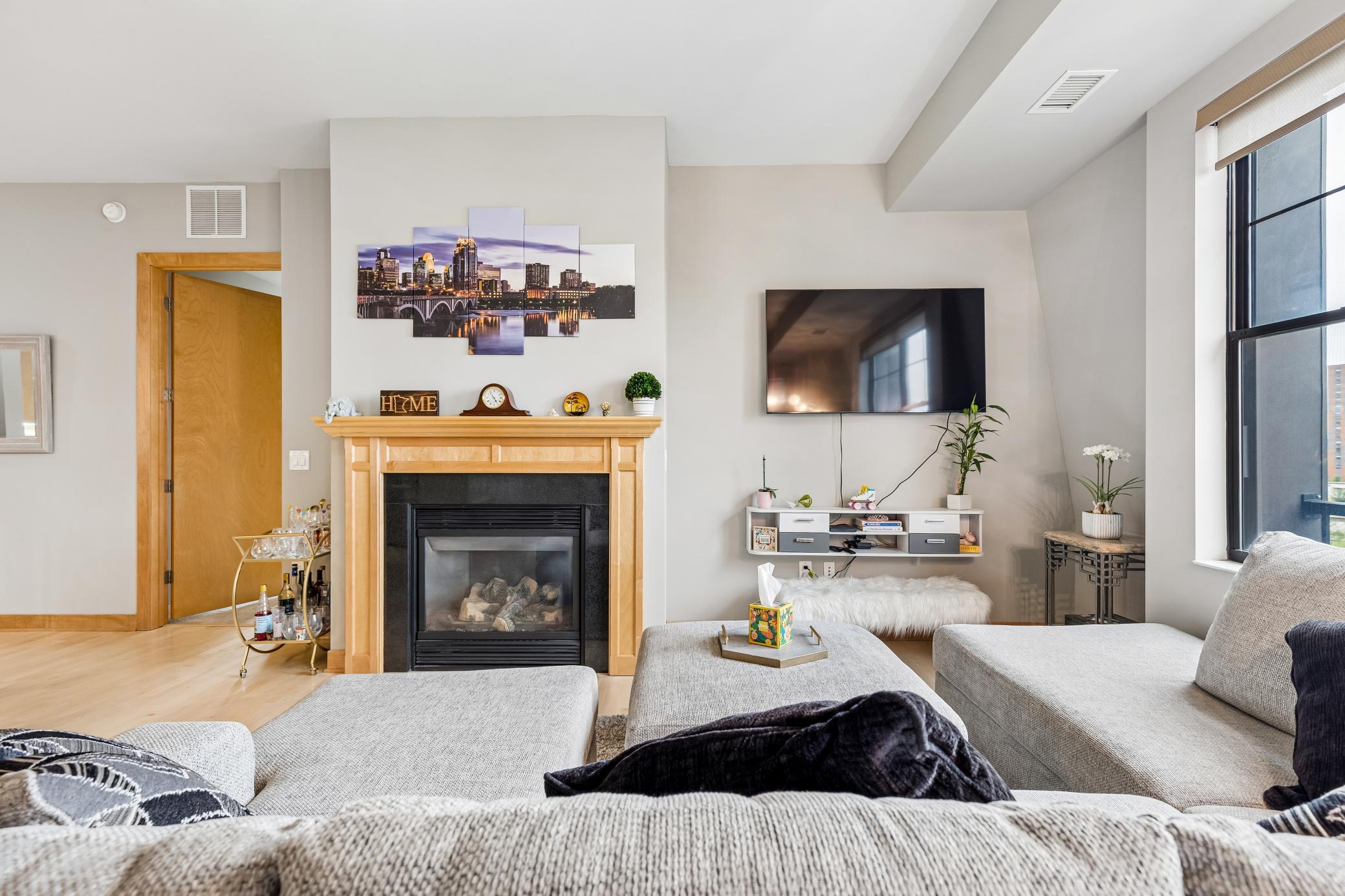 View of Residential at 317 Groveland Avenue #714, Minneapolis MN 55403, Minneapolis (6 of 34) - Mike Wilen | Minnesota Team Real Estate