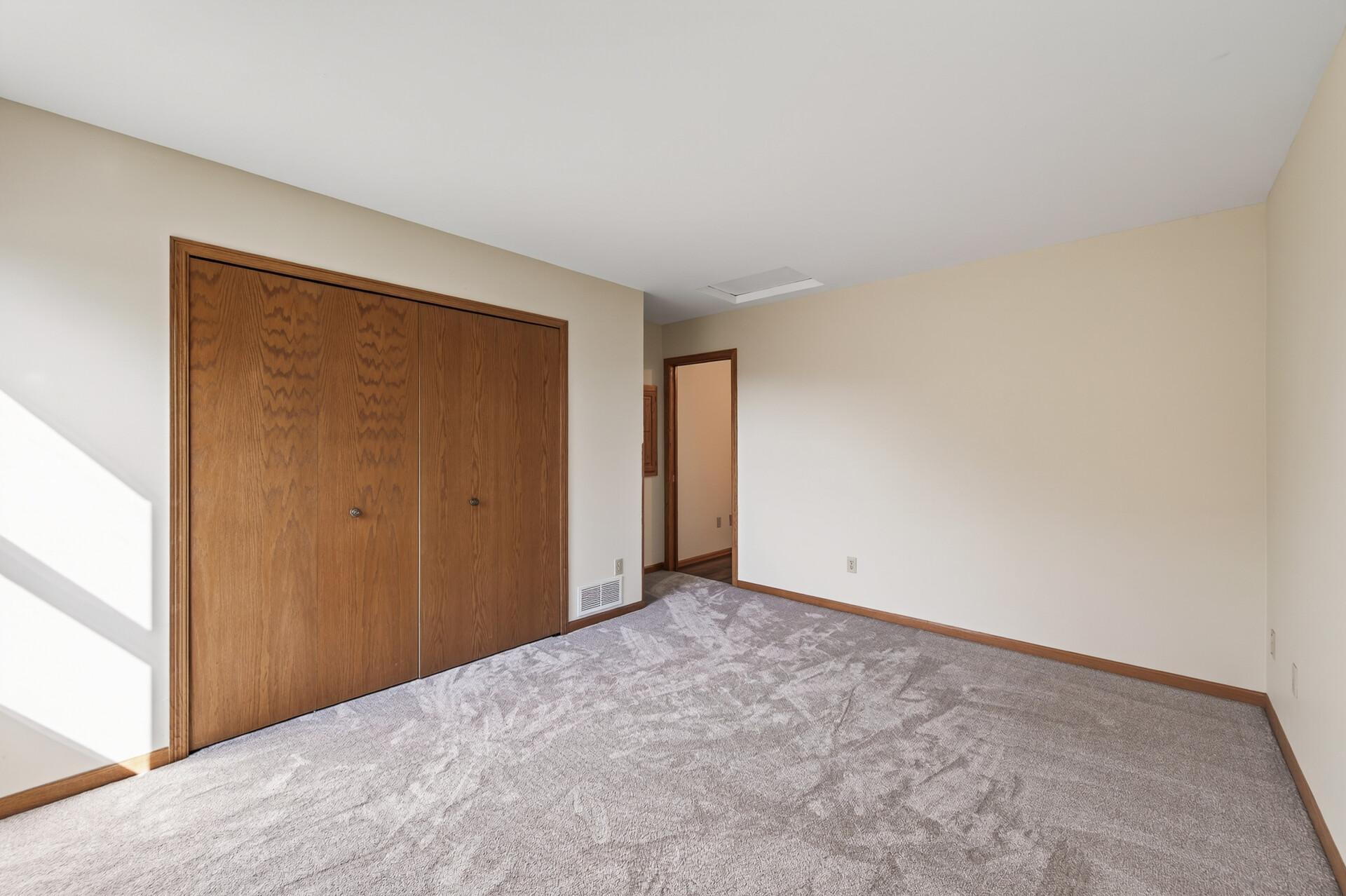 View of Residential at 3569 Gershwin Avenue N, Oakdale MN 55128, Oakdale (17 of 33) - Mike Wilen | Minnesota Team Real Estate