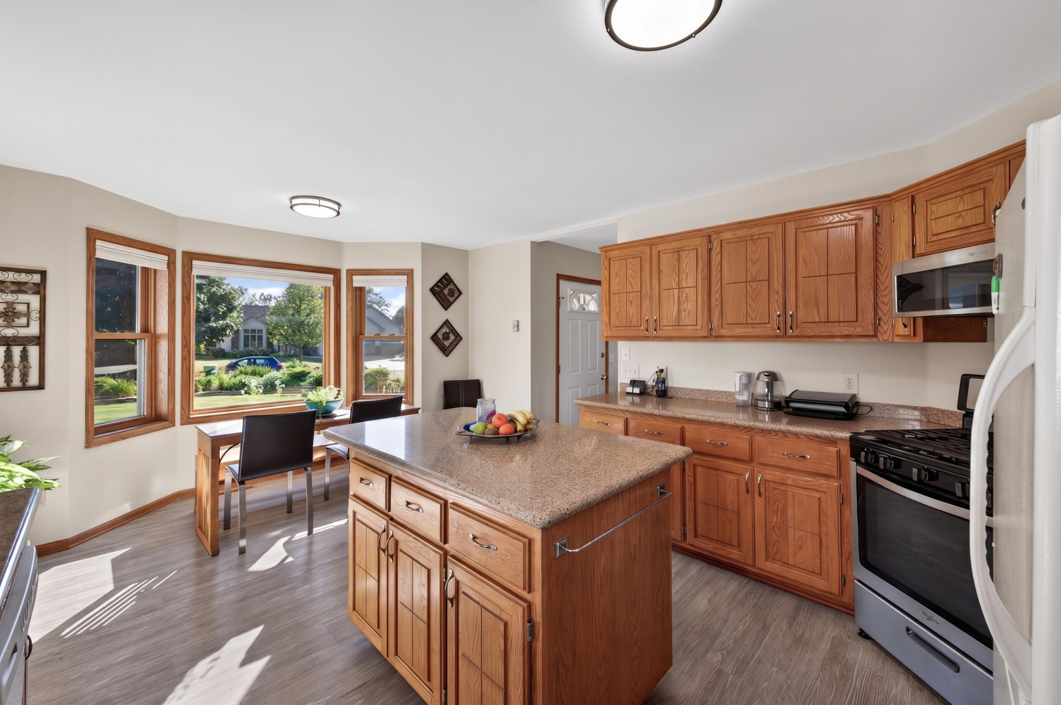 View of Residential at 3569 Gershwin Avenue N, Oakdale MN 55128, Oakdale (8 of 33) - Mike Wilen | Minnesota Team Real Estate
