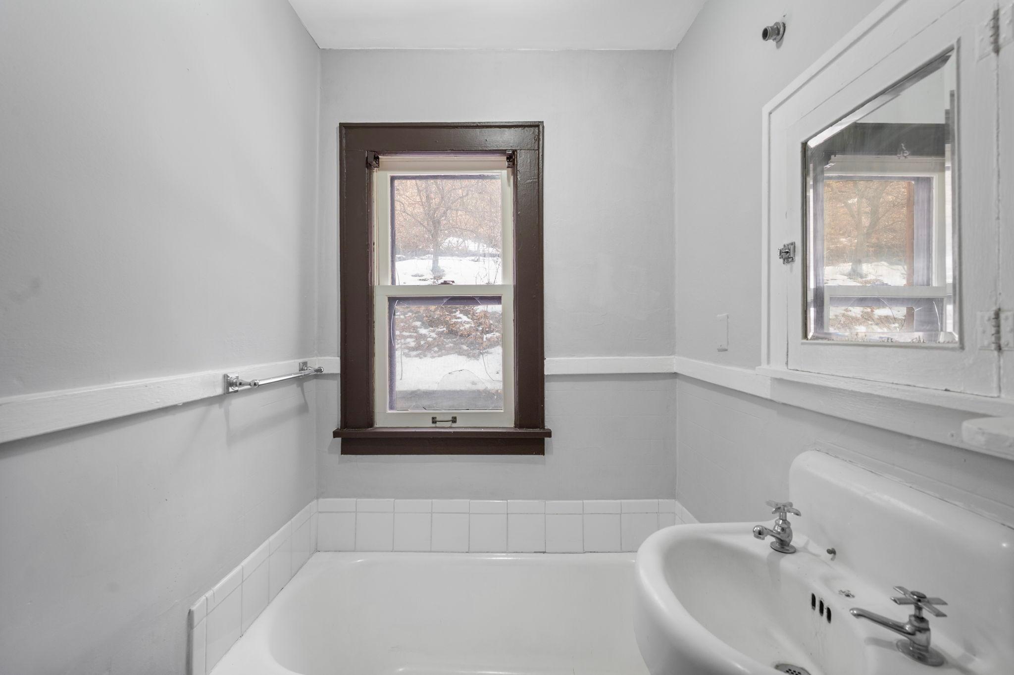 View of Commercial Sale at 487 Grand Avenue, Saint Paul MN 55102, Saint Paul (17 of 124) - Mike Wilen | Minnesota Team Real Estate