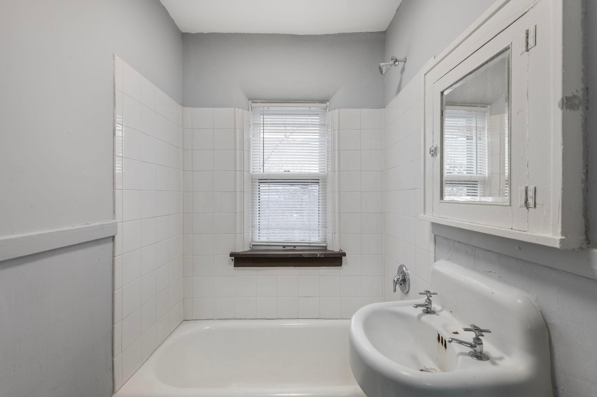 View of Commercial Sale at 487 Grand Avenue, Saint Paul MN 55102, Saint Paul (102 of 124) - Mike Wilen | Minnesota Team Real Estate