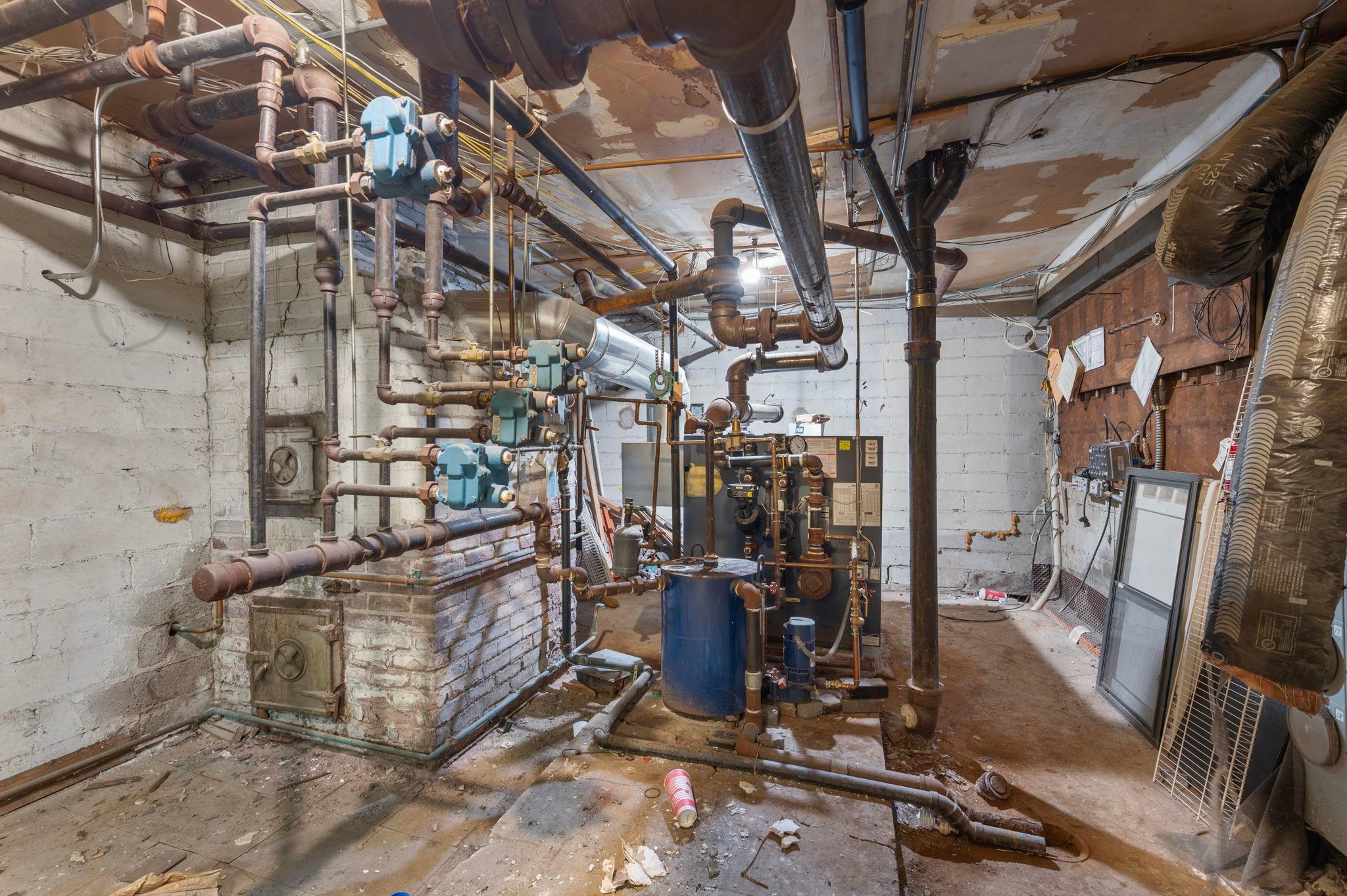 View of Commercial Sale at 487 Grand Avenue, Saint Paul MN 55102, Saint Paul (121 of 124) - Mike Wilen | Minnesota Team Real Estate