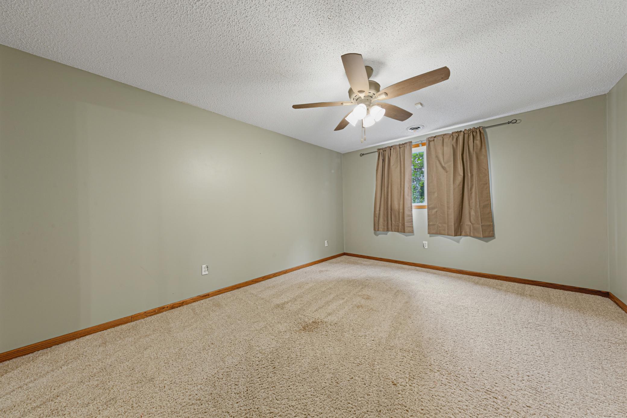 View of Residential at 1437 Mcintosh Circle, Shakopee MN 55379, Shakopee (23 of 31) - Mike Wilen | Minnesota Team Real Estate