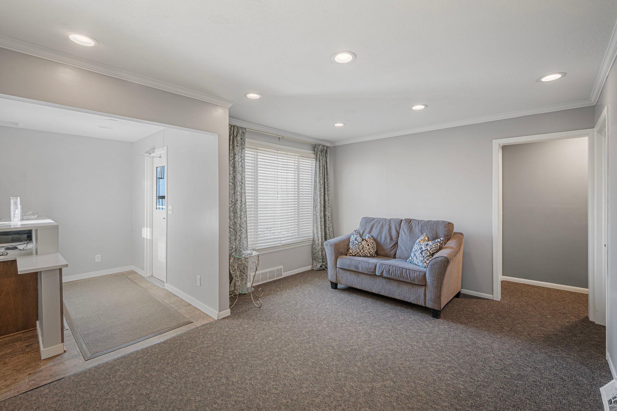 View of Commercial Sale at 3826 Broadway Avenue, Robbinsdale MN 55422, Robbinsdale (11 of 30) - Mike Wilen | Minnesota Team Real Estate