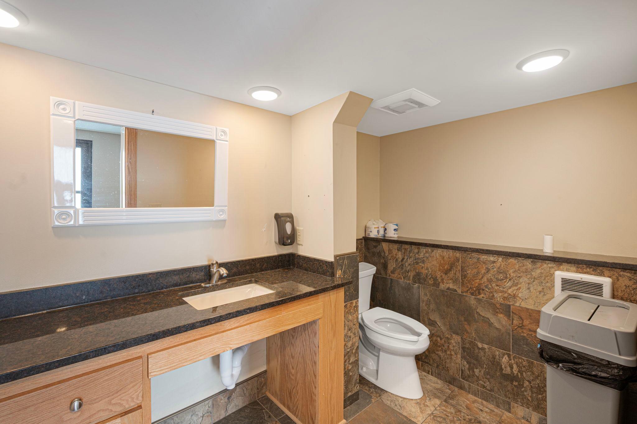View of Commercial Sale at 3826 Broadway Avenue, Robbinsdale MN 55422, Robbinsdale (21 of 30) - Mike Wilen | Minnesota Team Real Estate