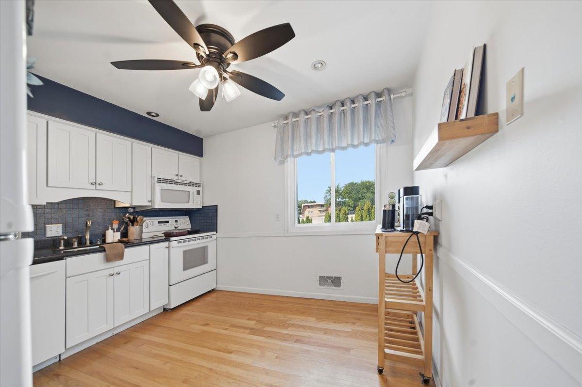 View of Residential at 2026 Louisiana Avenue, Saint Louis Park MN 55426, Saint Louis Park (11 of 41) - Mike Wilen | Minnesota Team Real Estate