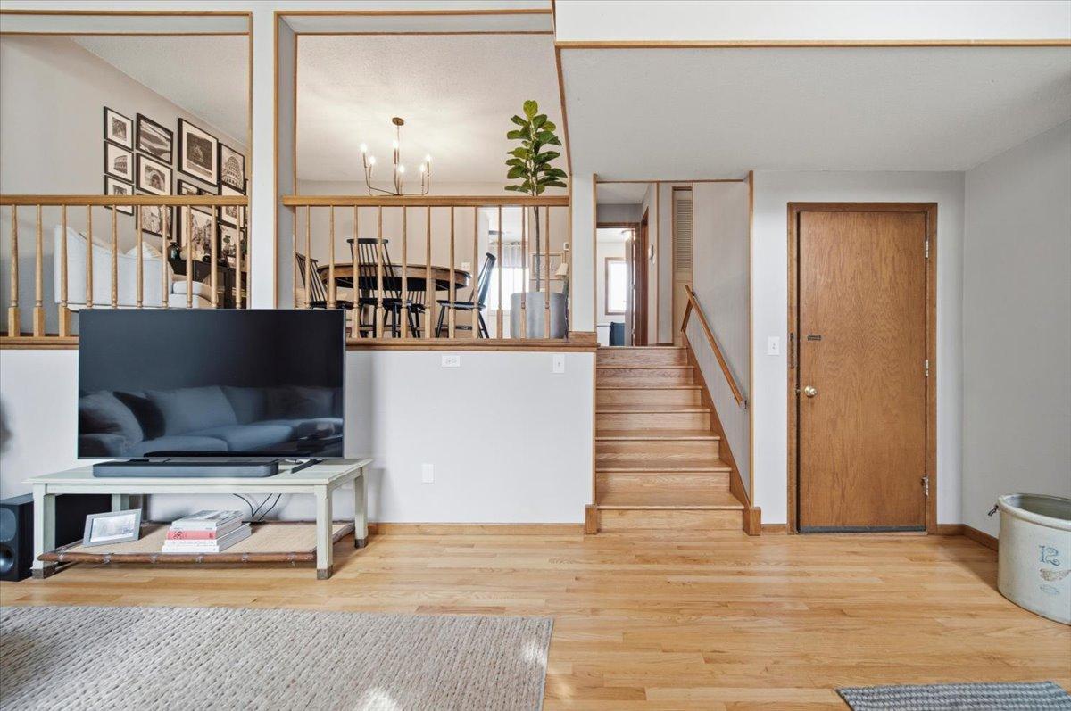 View of Residential at 2026 Louisiana Avenue, Saint Louis Park MN 55426, Saint Louis Park (8 of 41) - Mike Wilen | Minnesota Team Real Estate