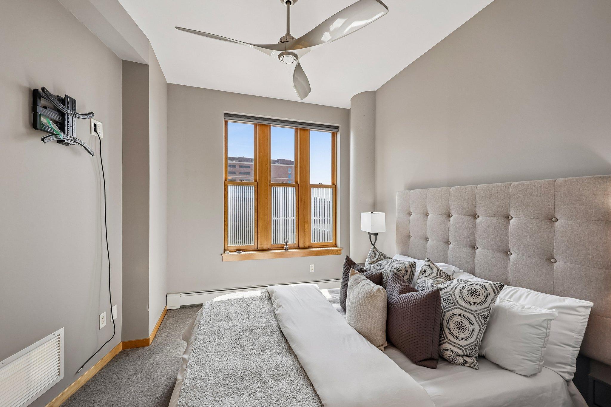 View of Residential at 401 2nd Street #511, Minneapolis MN 55401, Minneapolis (25 of 53) - Mike Wilen | Minnesota Team Real Estate