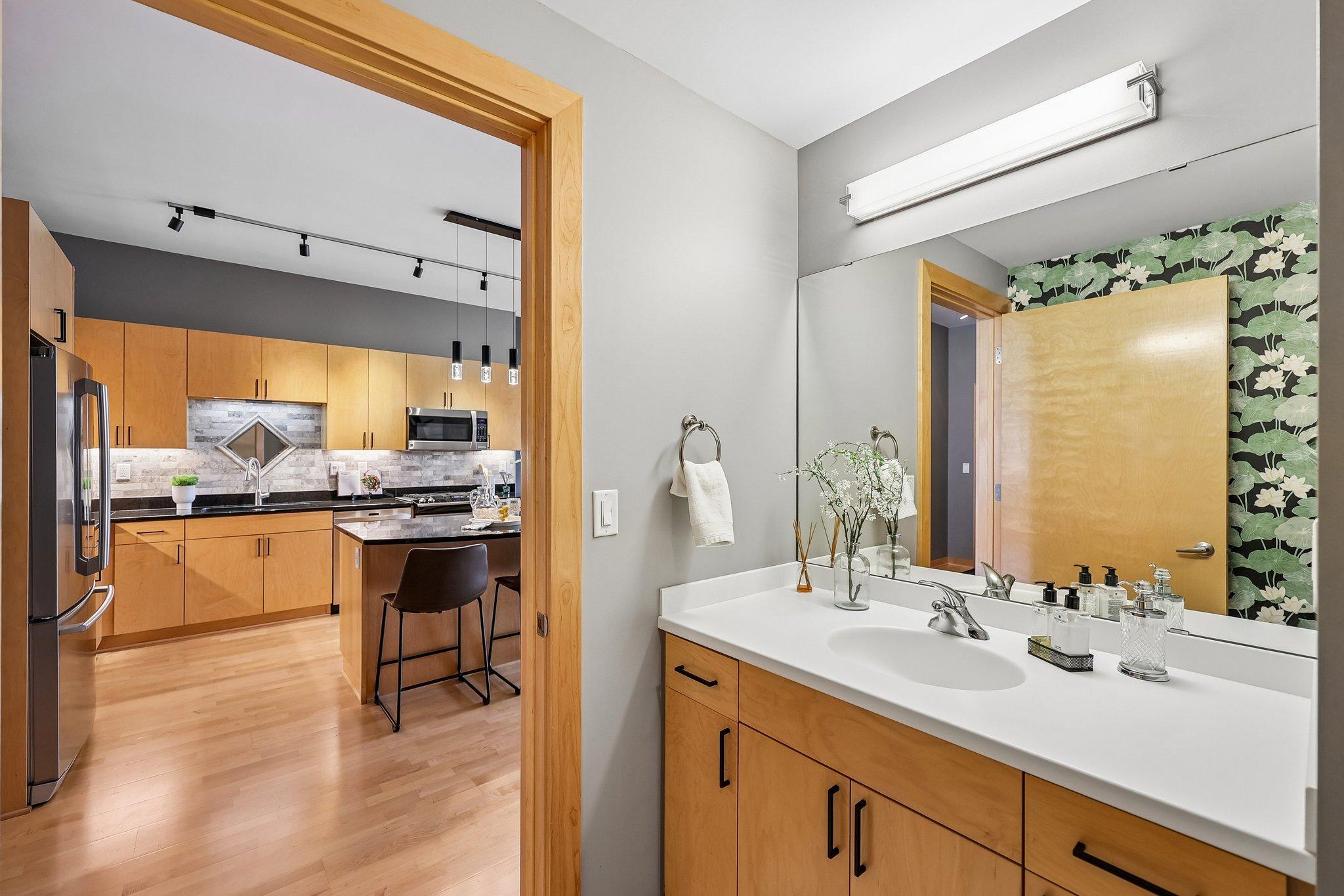 View of Residential at 401 2nd Street #511, Minneapolis MN 55401, Minneapolis (8 of 53) - Mike Wilen | Minnesota Team Real Estate