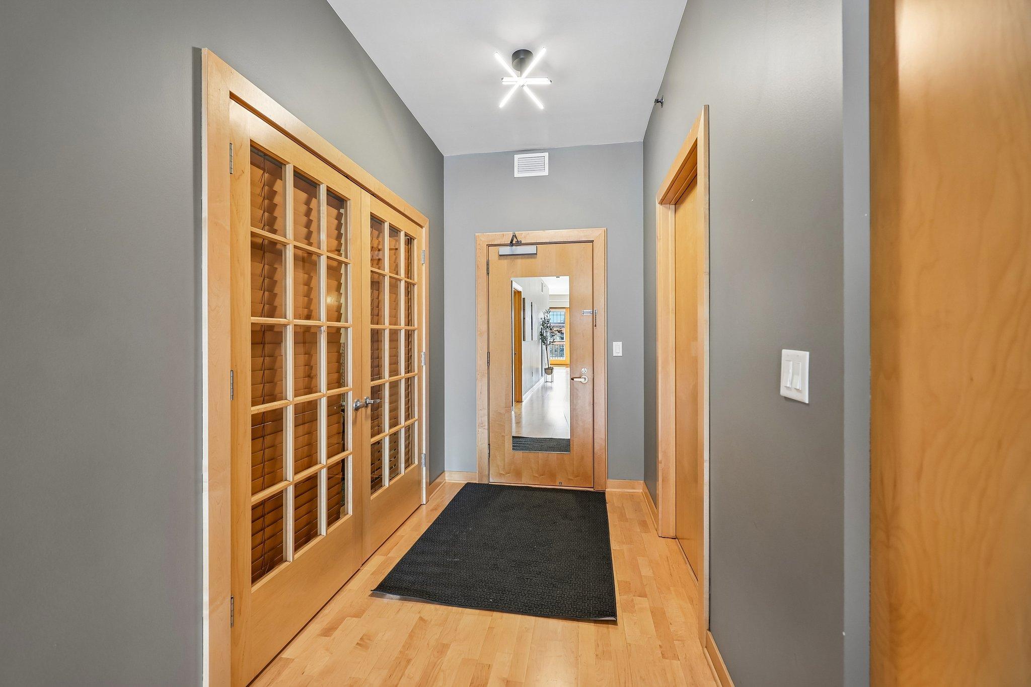View of Residential at 401 2nd Street #511, Minneapolis MN 55401, Minneapolis (3 of 53) - Mike Wilen | Minnesota Team Real Estate