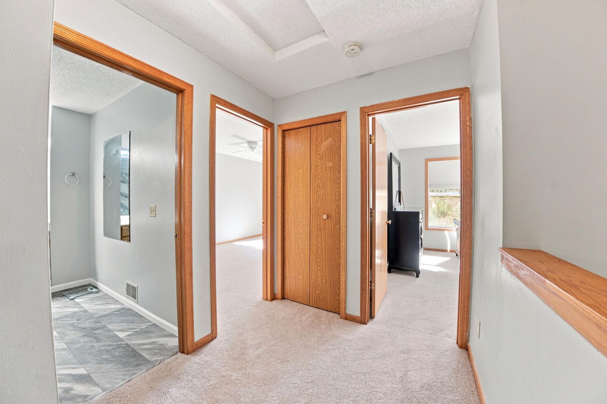 View of Residential at 410 Hickory Lane, Oakdale MN 55128, Oakdale (22 of 32) - Mike Wilen | Minnesota Team Real Estate