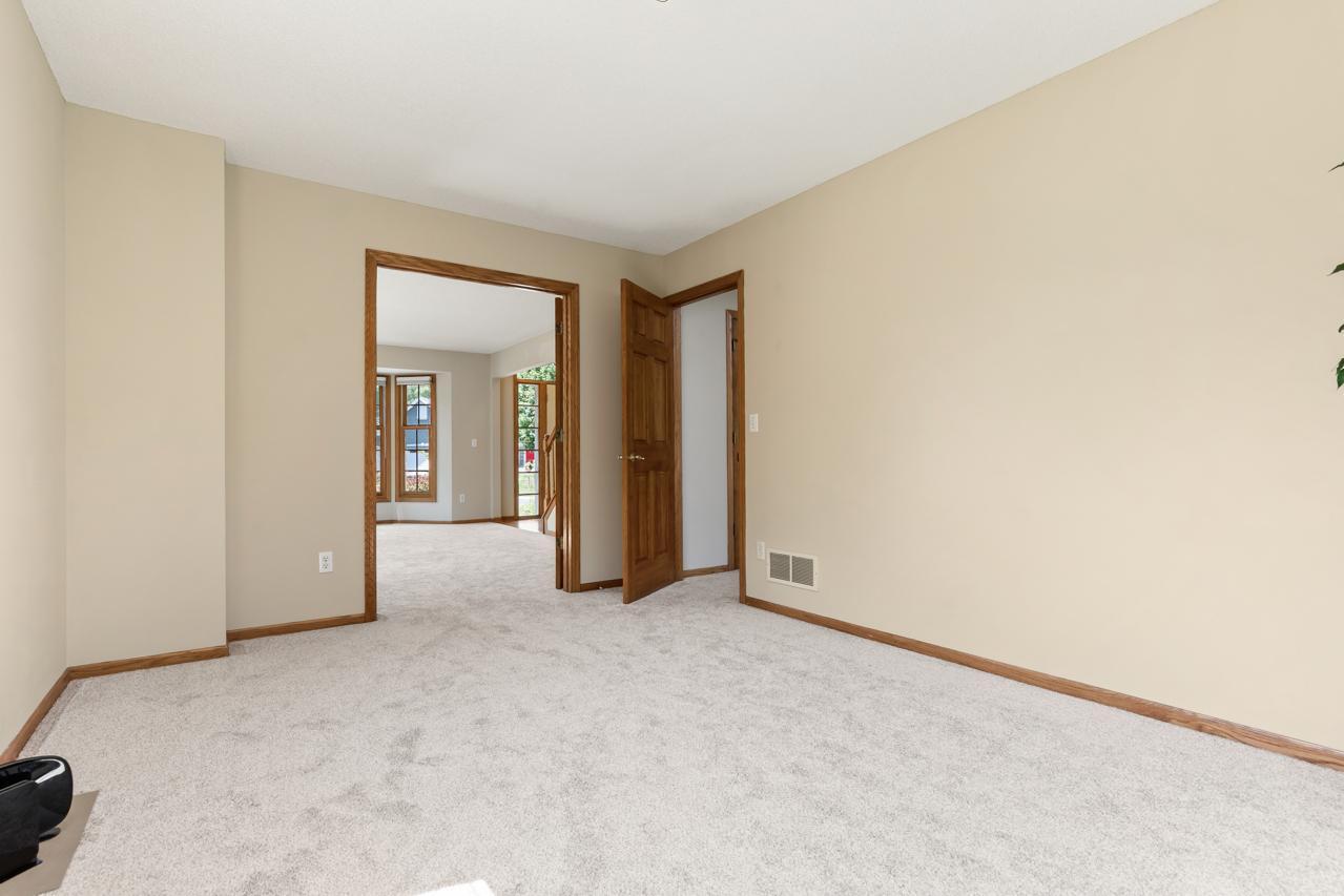 View of Residential at 8079 Spruce Trail, Eden Prairie MN 55347, Eden Prairie (25 of 53) - Mike Wilen | Minnesota Team Real Estate