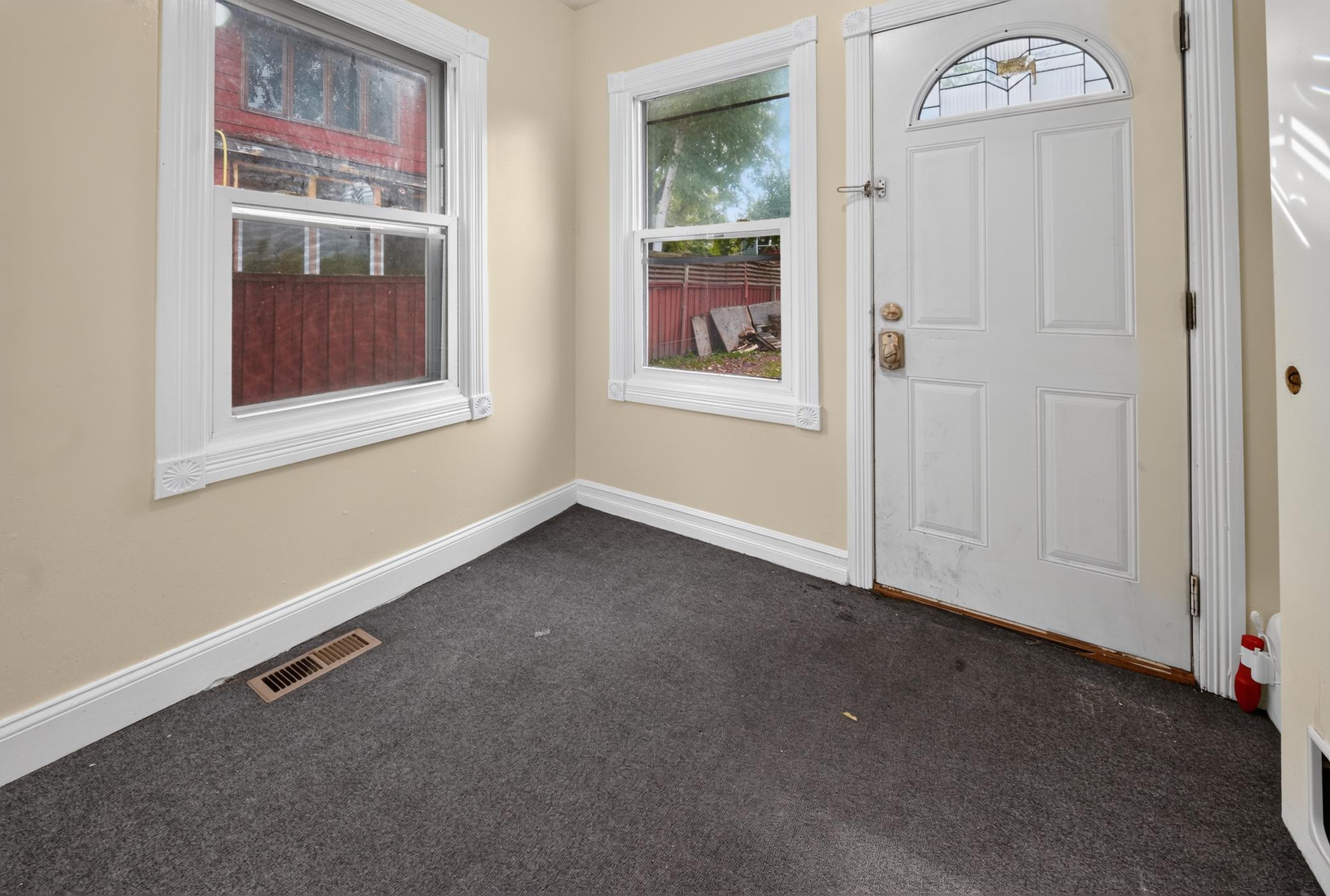 View of Residential at 3947 Dupont Avenue, Minneapolis MN 55412, Minneapolis (26 of 39) - Mike Wilen | Minnesota Team Real Estate
