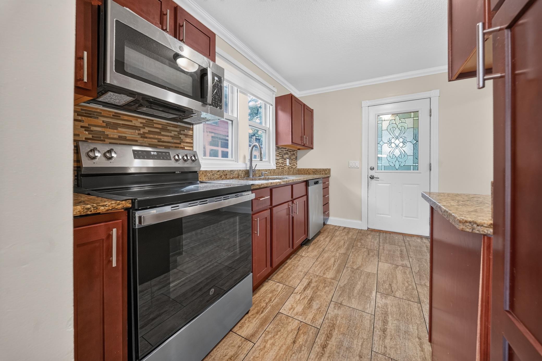 View of Residential at 3947 Dupont Avenue, Minneapolis MN 55412, Minneapolis (3 of 39) - Mike Wilen | Minnesota Team Real Estate