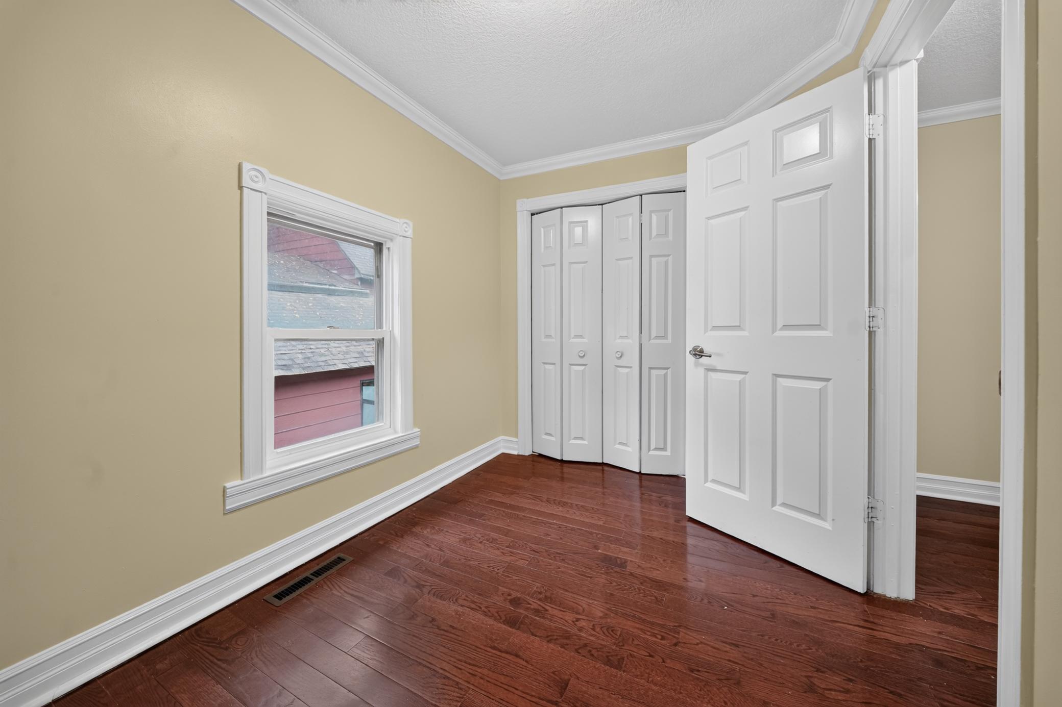 View of Residential at 3947 Dupont Avenue, Minneapolis MN 55412, Minneapolis (21 of 39) - Mike Wilen | Minnesota Team Real Estate
