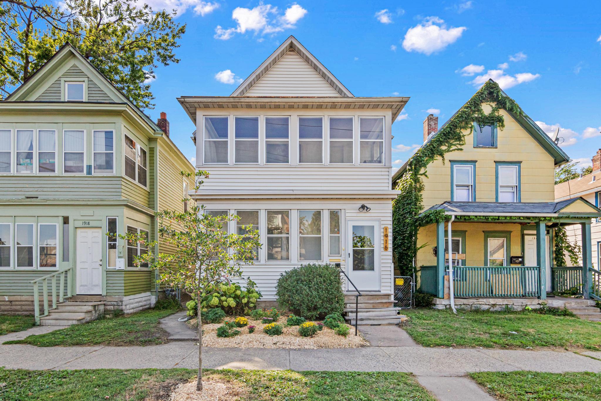 View of Residential Income at 1916 10th Avenue, Minneapolis MN 55404, Minneapolis - Mike Wilen | Minnesota Team Real Estate