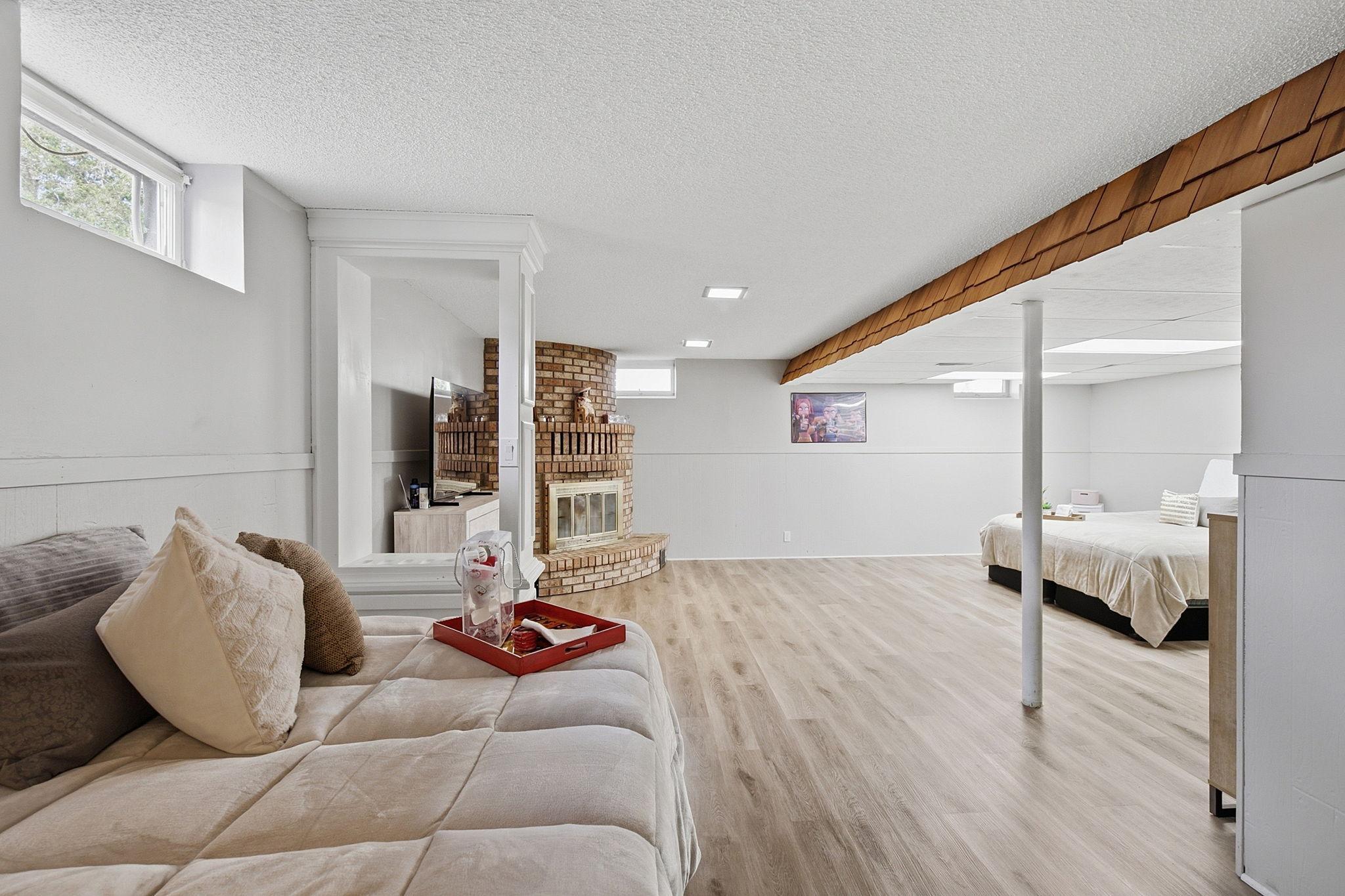 View of Residential at 1600 Amy Lane, Brooklyn Center MN 55430, Brooklyn Center (34 of 43) - Mike Wilen | Minnesota Team Real Estate