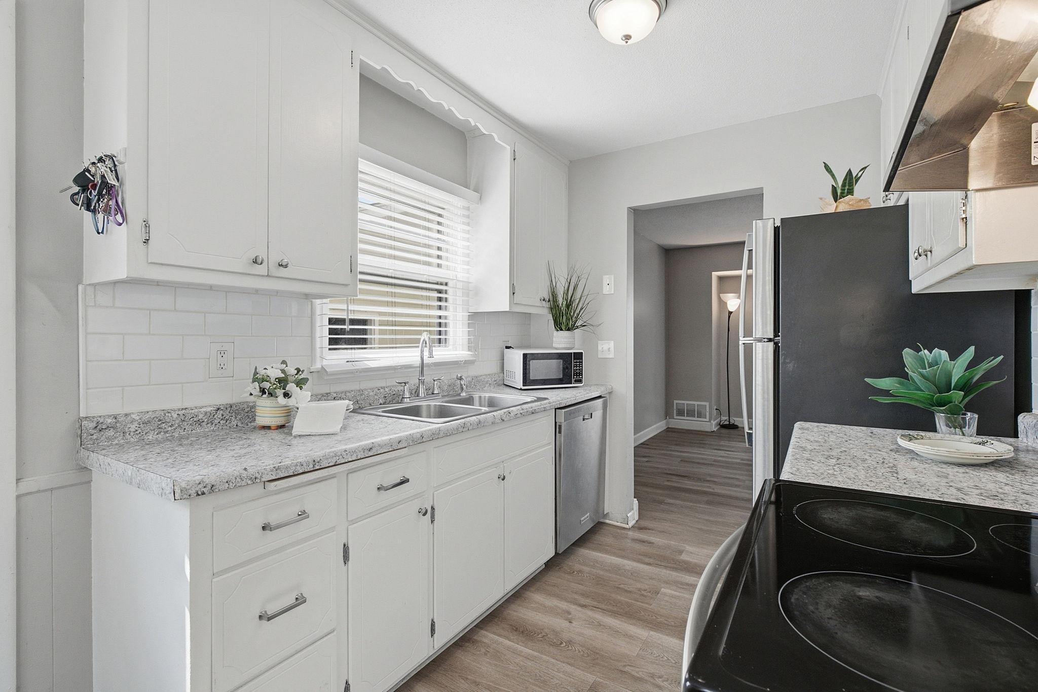 View of Residential at 1600 Amy Lane, Brooklyn Center MN 55430, Brooklyn Center (11 of 43) - Mike Wilen | Minnesota Team Real Estate