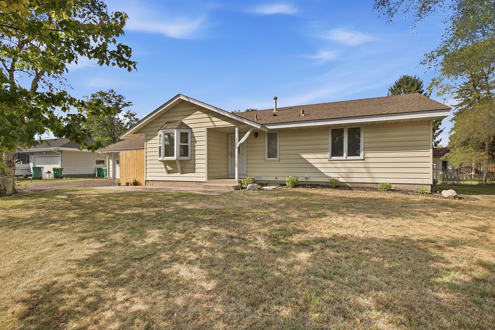 View of Residential at 1600 Amy Lane, Brooklyn Center MN 55430, Brooklyn Center (3 of 43) - Mike Wilen | Minnesota Team Real Estate
