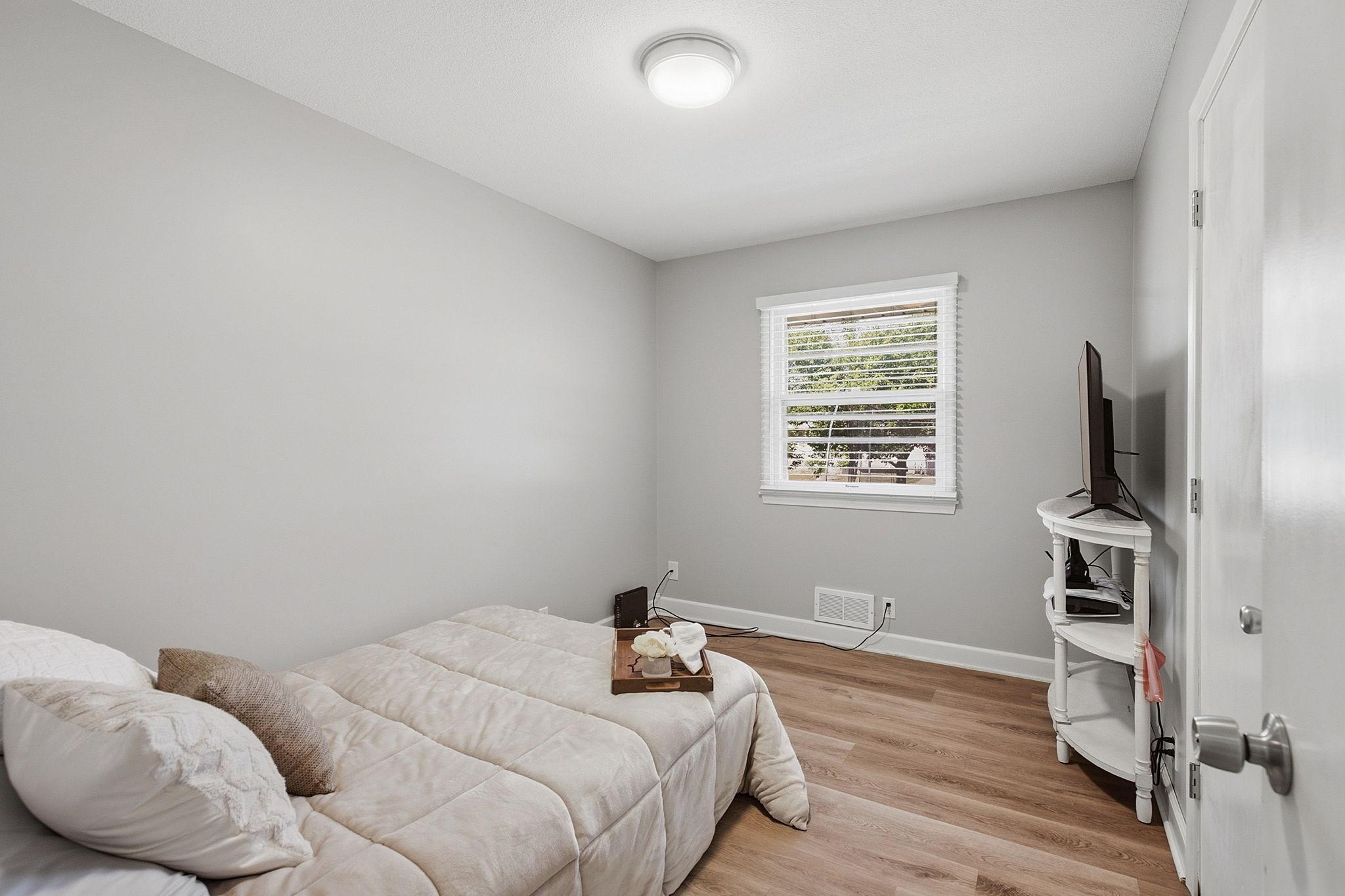 View of Residential at 1600 Amy Lane, Brooklyn Center MN 55430, Brooklyn Center (23 of 43) - Mike Wilen | Minnesota Team Real Estate