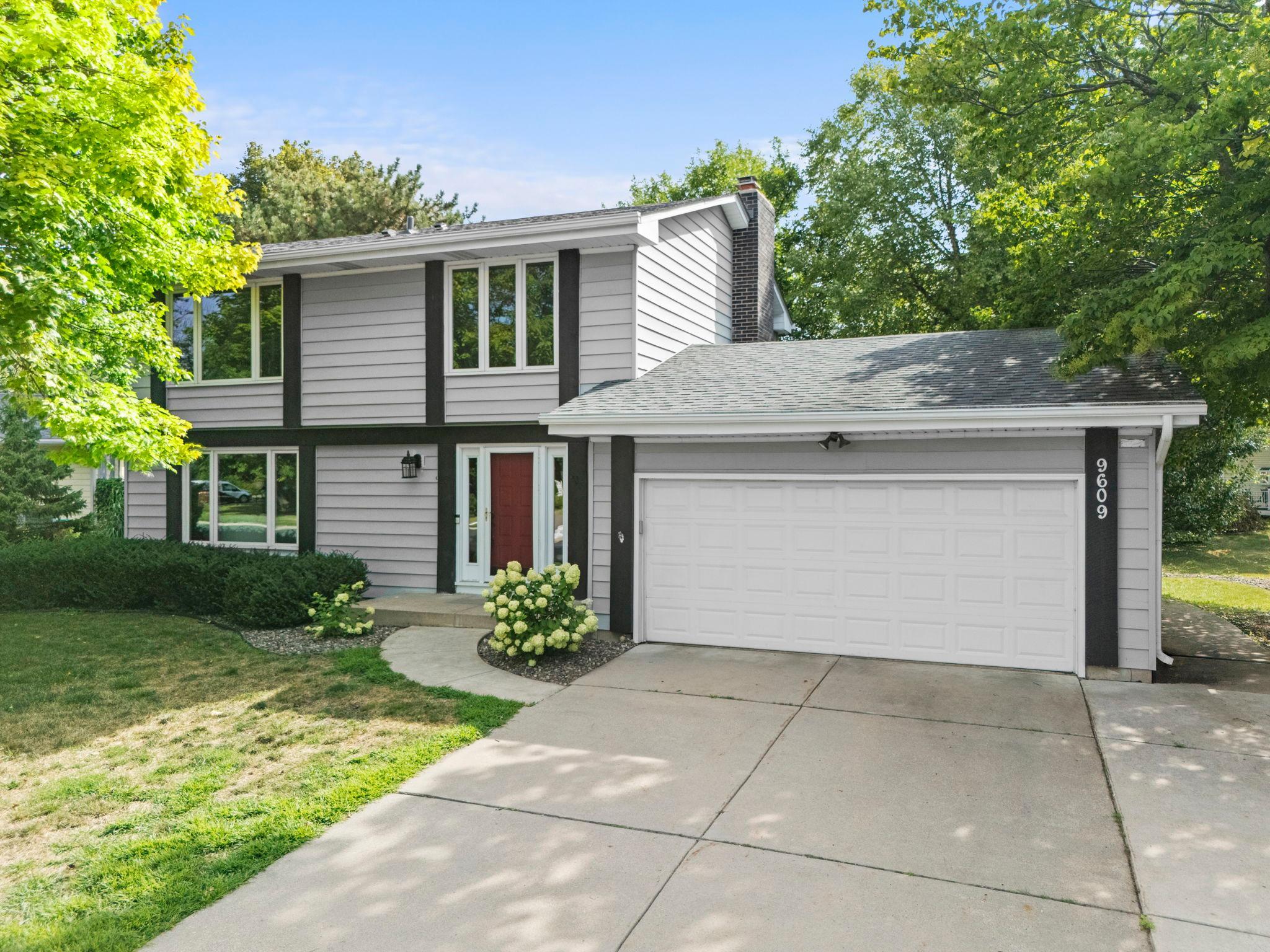 View of Residential at 9609 Utica Road, Bloomington MN 55437, Bloomington - Mike Wilen | Minnesota Team Real Estate