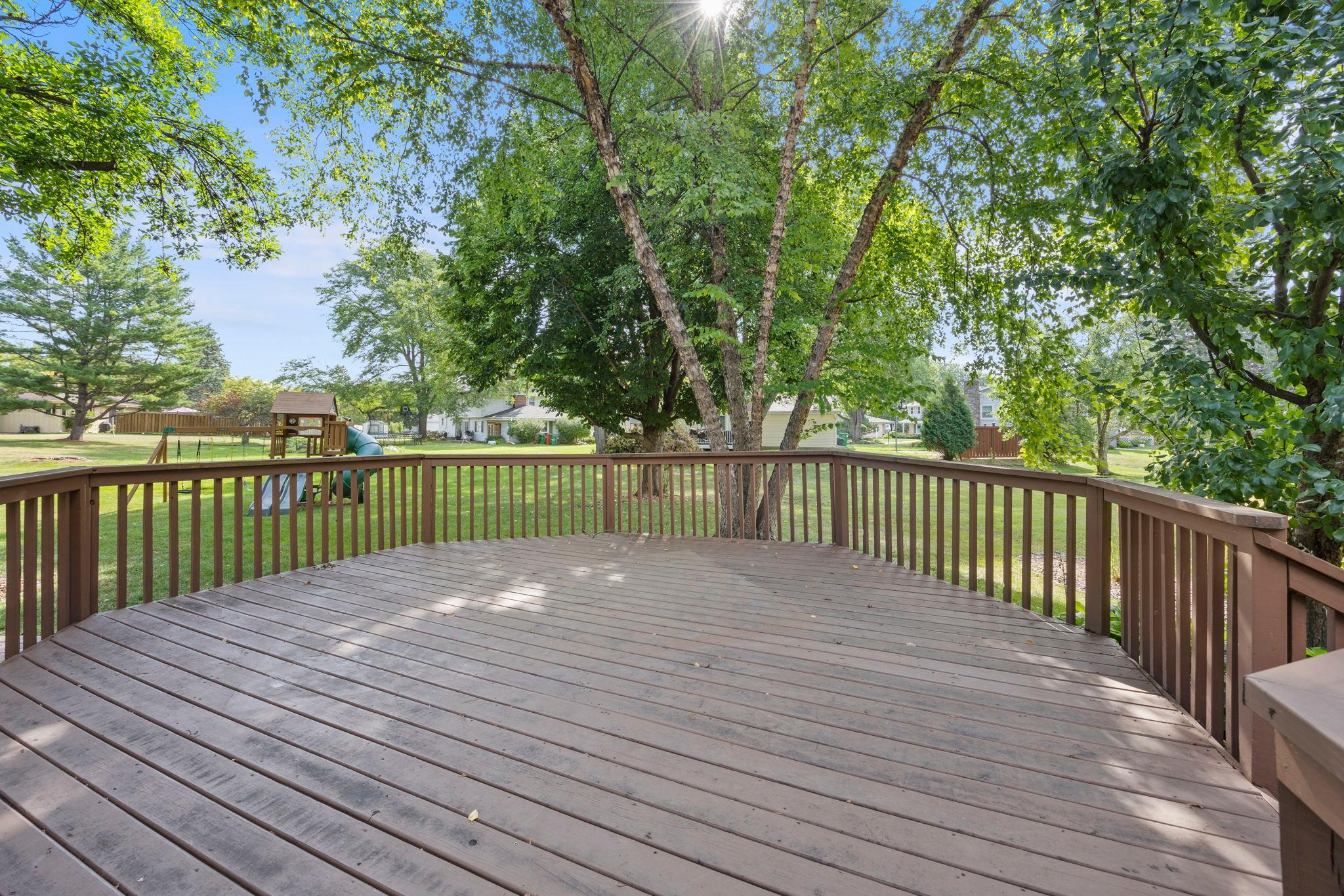 View of Residential at 9609 Utica Road, Bloomington MN 55437, Bloomington (35 of 40) - Mike Wilen | Minnesota Team Real Estate