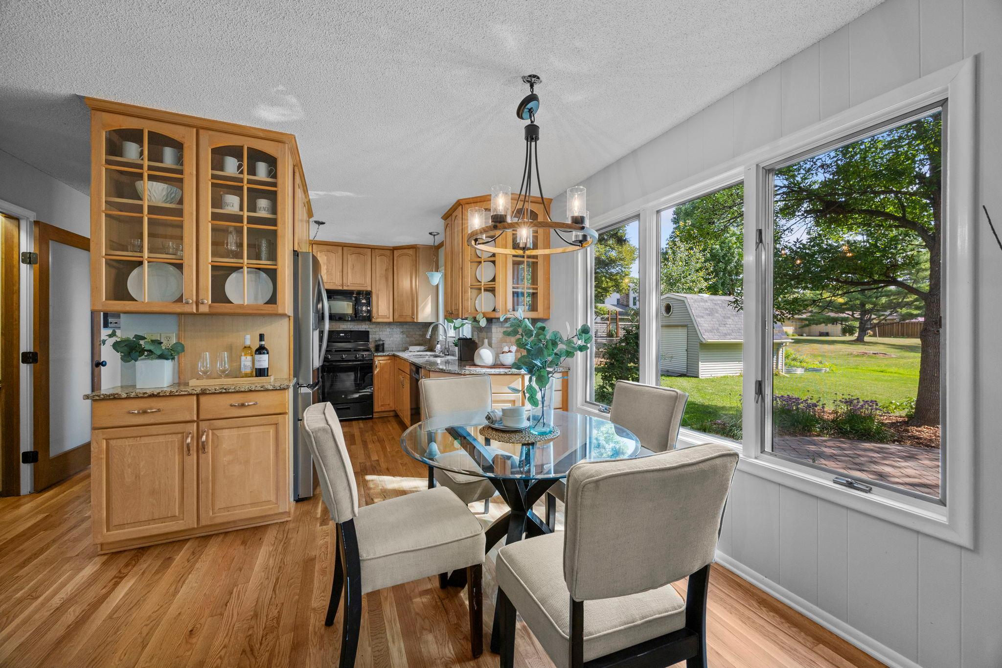 View of Residential at 9609 Utica Road, Bloomington MN 55437, Bloomington (8 of 40) - Mike Wilen | Minnesota Team Real Estate