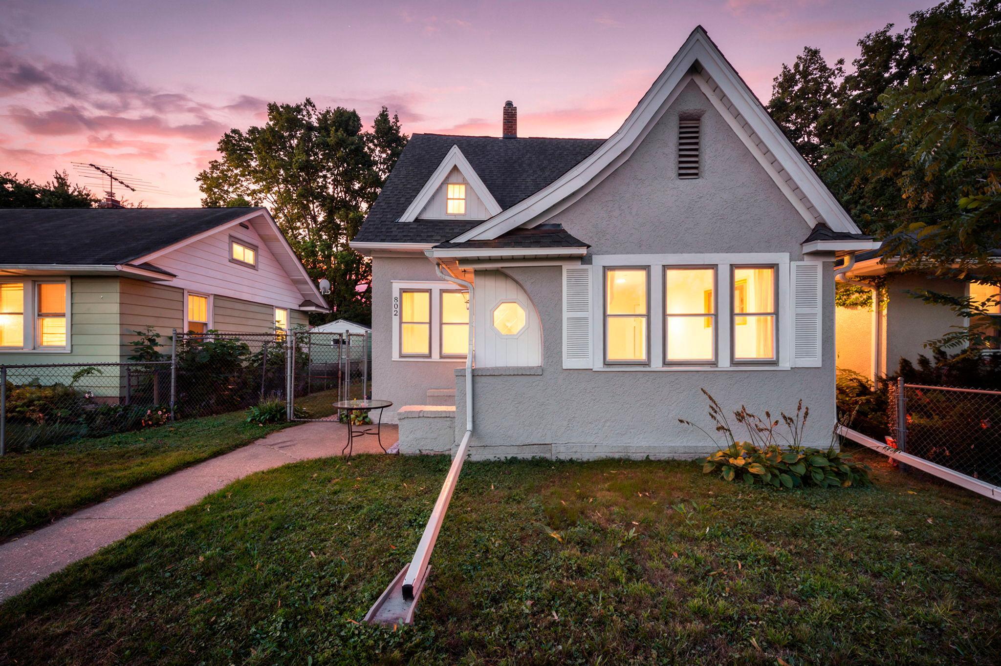 View of Residential at 802 Fuller Avenue, Saint Paul MN 55104, Saint Paul - Mike Wilen | Minnesota Team Real Estate