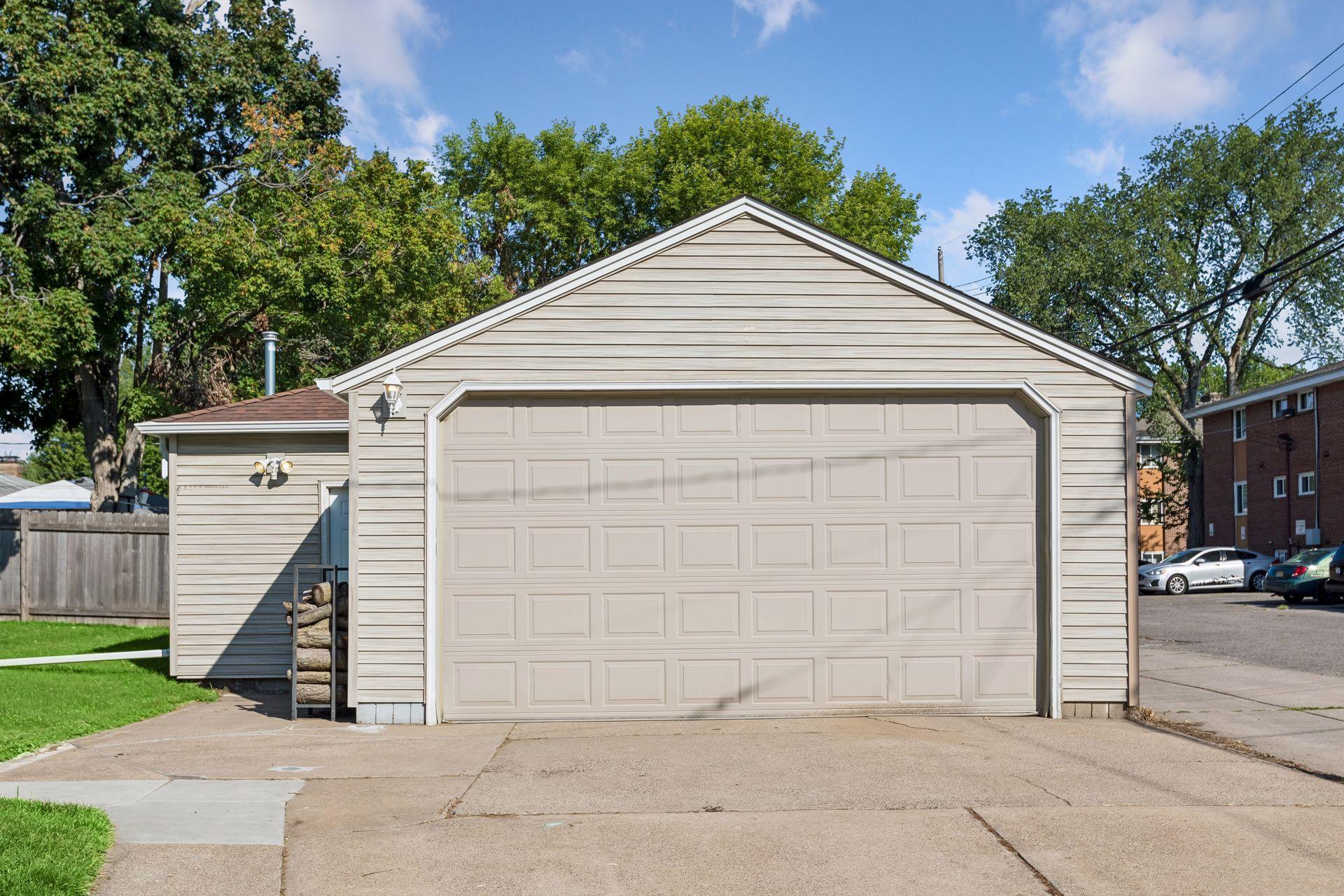 View of Residential at 3700 Hubbard Avenue, Robbinsdale MN 55422, Robbinsdale (40 of 52) - Mike Wilen | Minnesota Team Real Estate