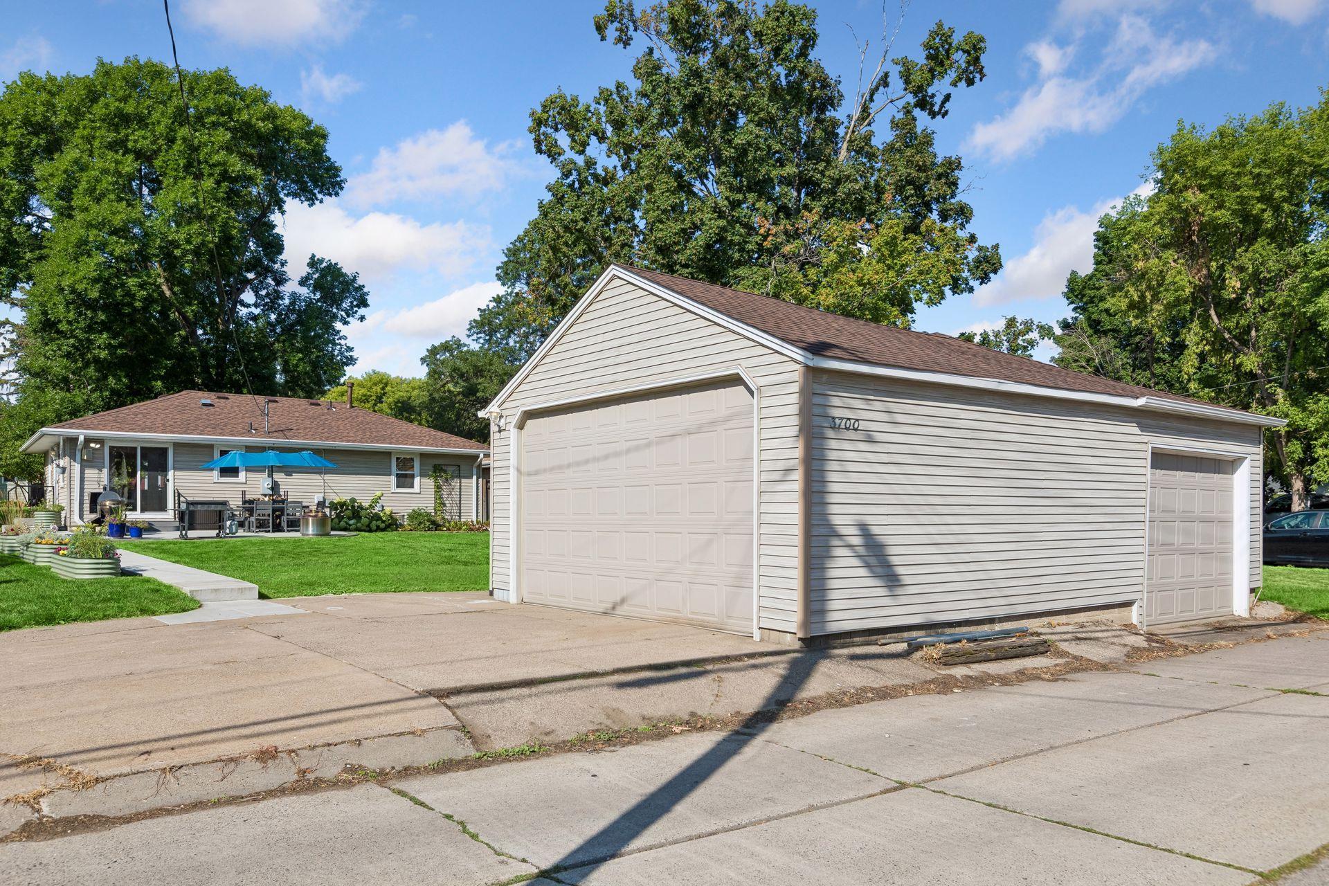 View of Residential at 3700 Hubbard Avenue, Robbinsdale MN 55422, Robbinsdale (39 of 52) - Mike Wilen | Minnesota Team Real Estate