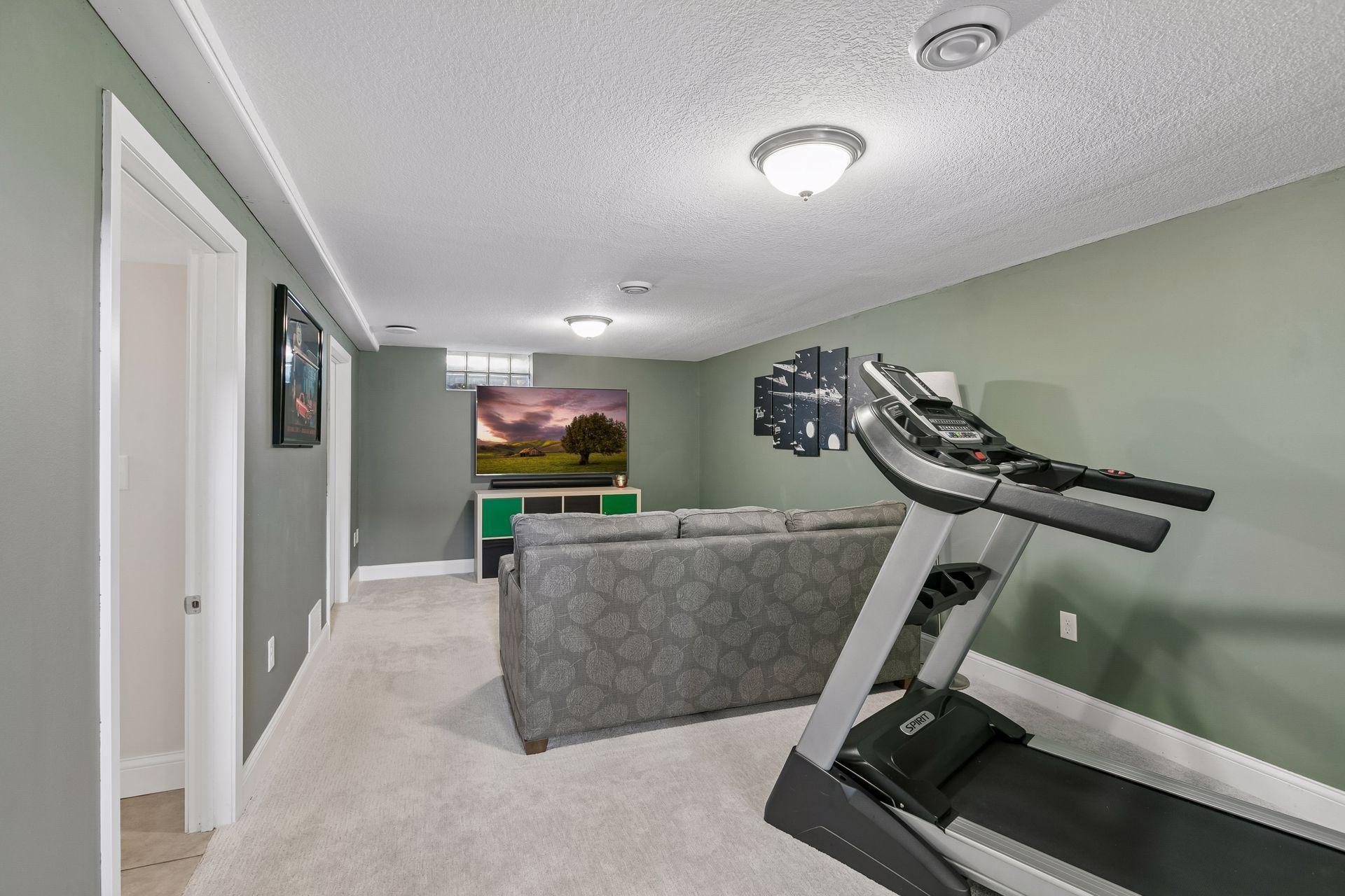 View of Residential at 3700 Hubbard Avenue, Robbinsdale MN 55422, Robbinsdale (22 of 52) - Mike Wilen | Minnesota Team Real Estate