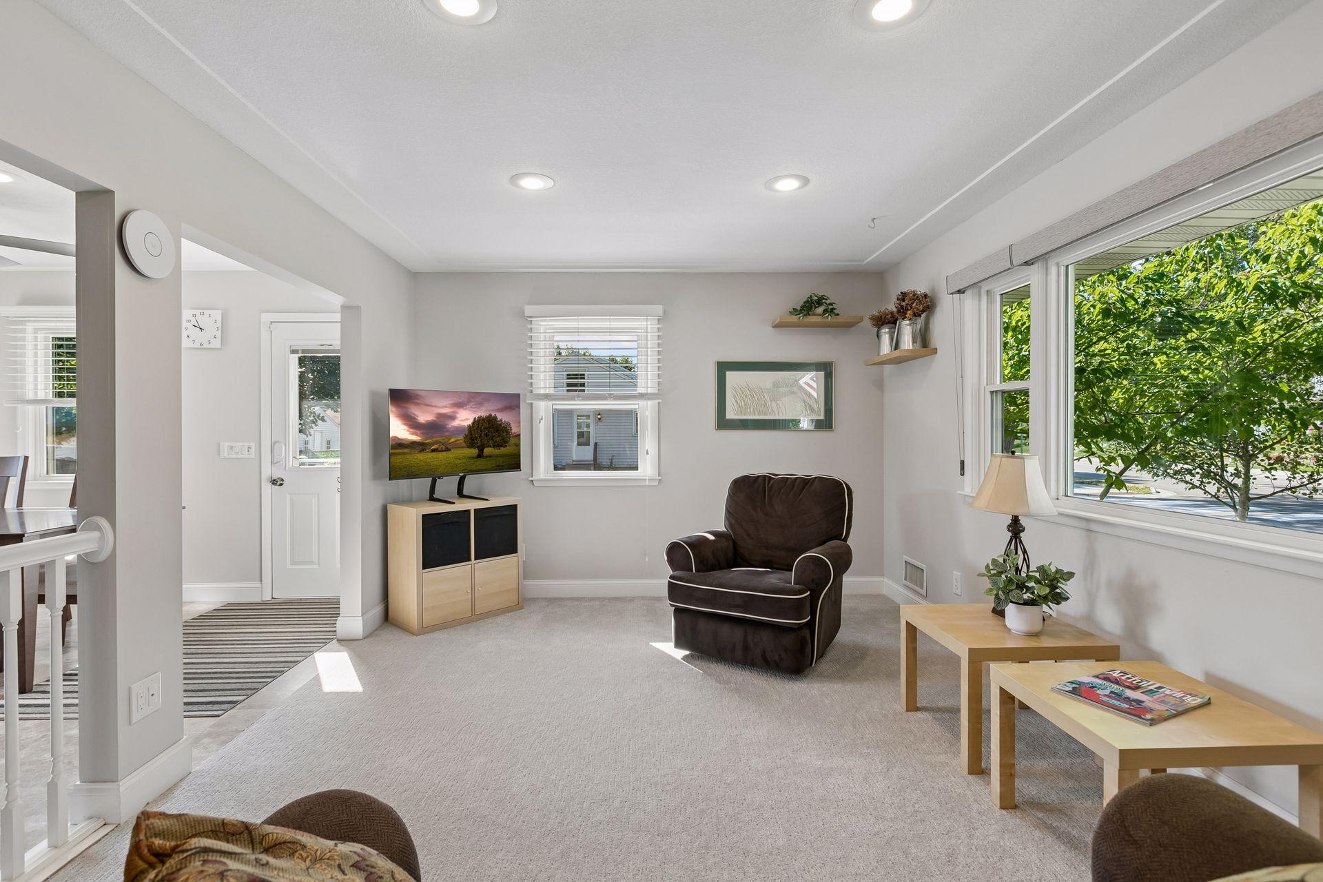 View of Residential at 3700 Hubbard Avenue, Robbinsdale MN 55422, Robbinsdale (7 of 52) - Mike Wilen | Minnesota Team Real Estate