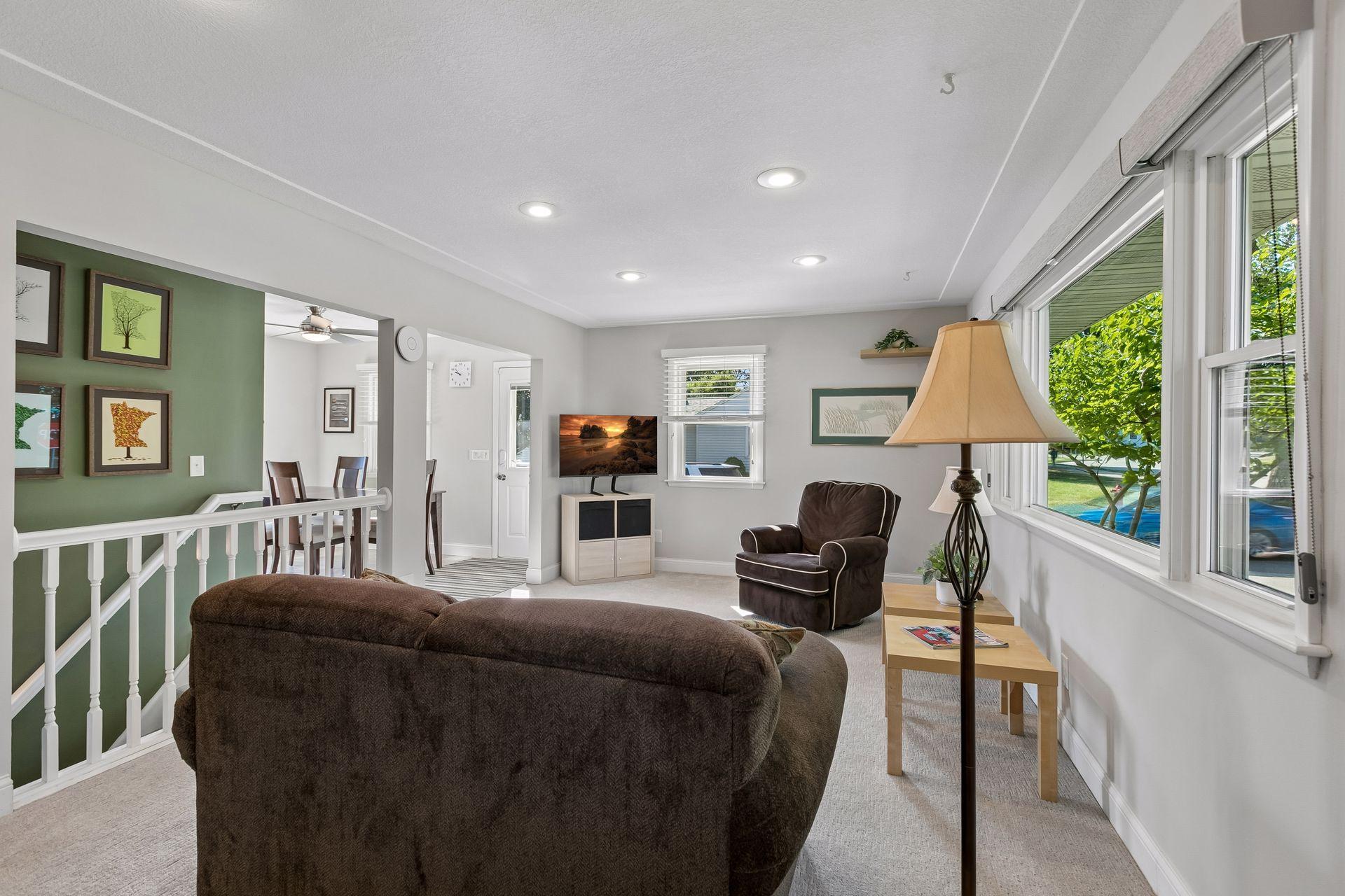 View of Residential at 3700 Hubbard Avenue, Robbinsdale MN 55422, Robbinsdale (4 of 52) - Mike Wilen | Minnesota Team Real Estate