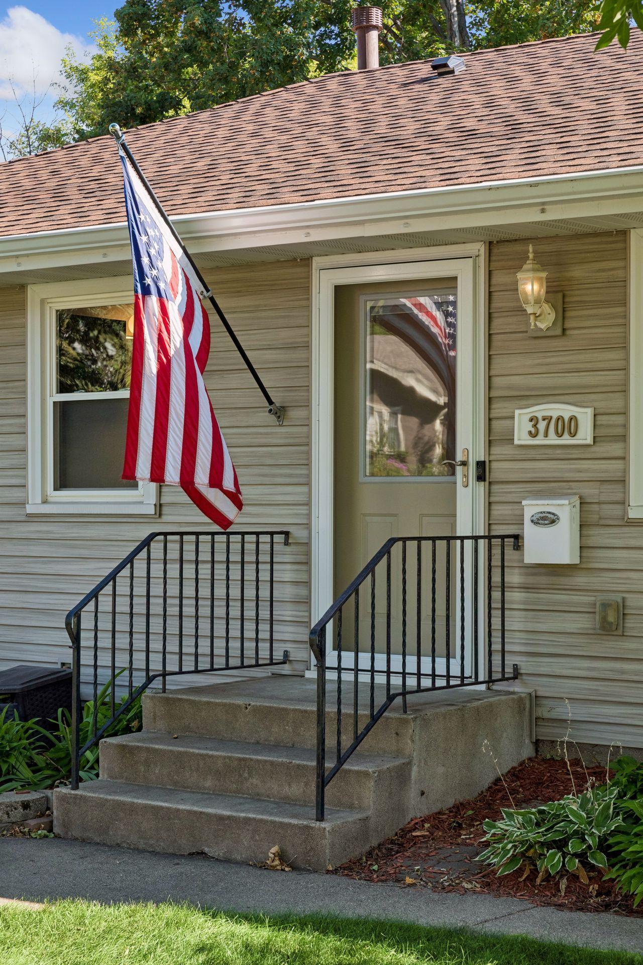 View of Residential at 3700 Hubbard Avenue, Robbinsdale MN 55422, Robbinsdale (3 of 52) - Mike Wilen | Minnesota Team Real Estate