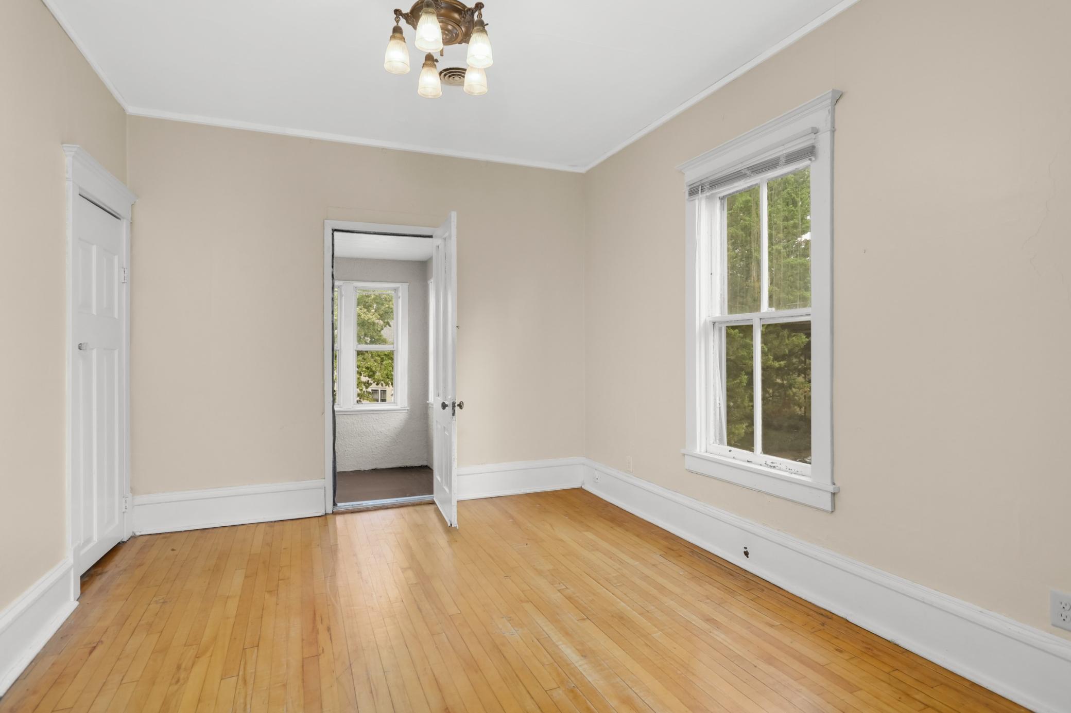 View of Residential Income at 226 Gramercy Avenue, Minneapolis MN 55405, Minneapolis (19 of 27) - Mike Wilen | Minnesota Team Real Estate