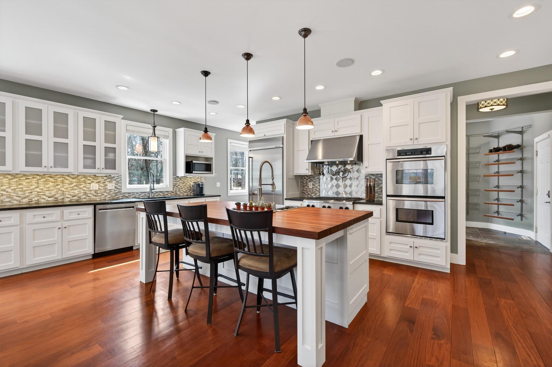 View of Residential at 19055 Ridgewood Road, Deephaven MN 55391, Deephaven (9 of 100) - Mike Wilen | Minnesota Team Real Estate