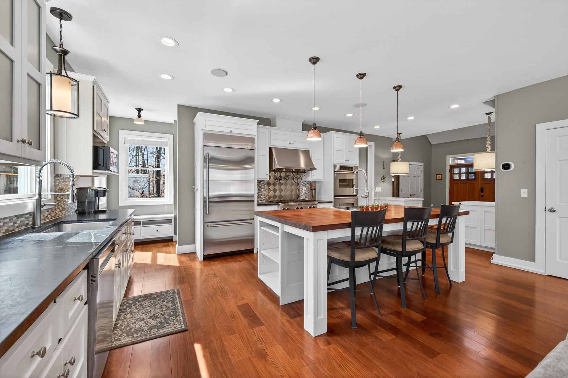 View of Residential at 19055 Ridgewood Road, Deephaven MN 55391, Deephaven (11 of 100) - Mike Wilen | Minnesota Team Real Estate