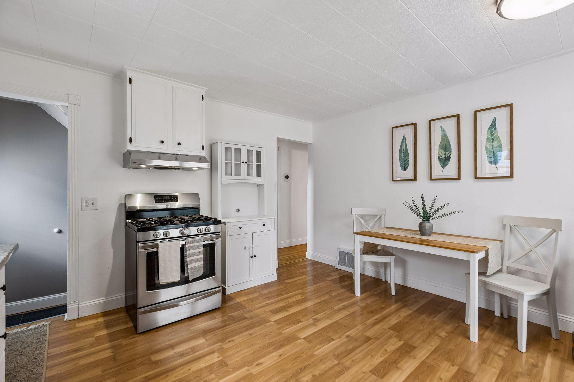 View of Residential at 2745 Blackstone Avenue, Saint Louis Park MN 55416, Saint Louis Park (10 of 33) - Mike Wilen | Minnesota Team Real Estate