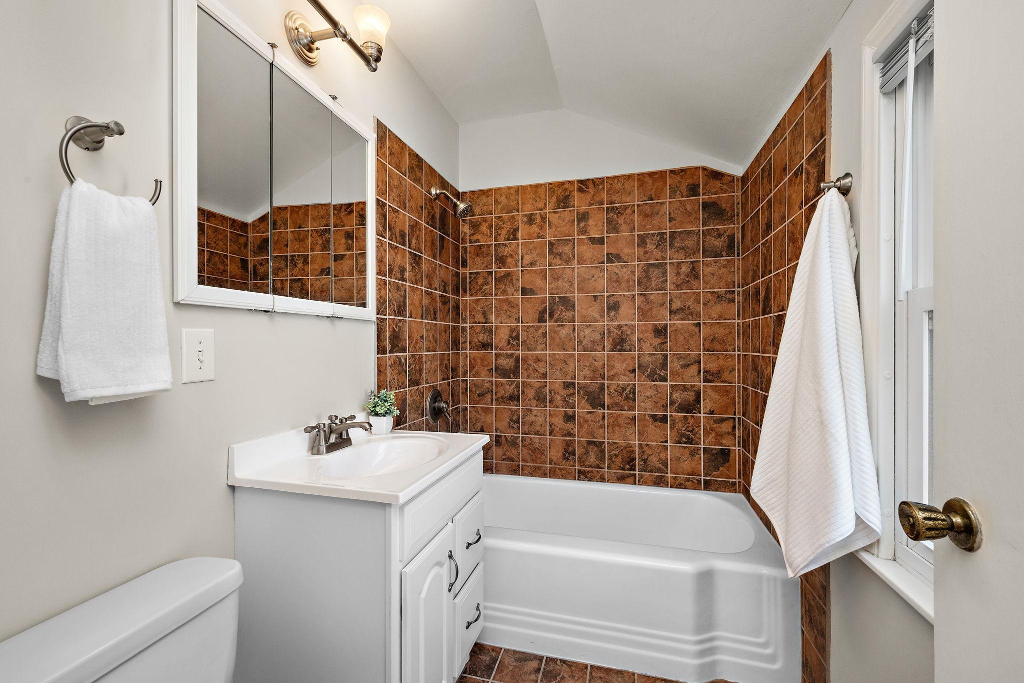 View of Residential at 3828 France Avenue, Saint Louis Park MN 55416, Saint Louis Park (18 of 30) - Mike Wilen | Minnesota Team Real Estate