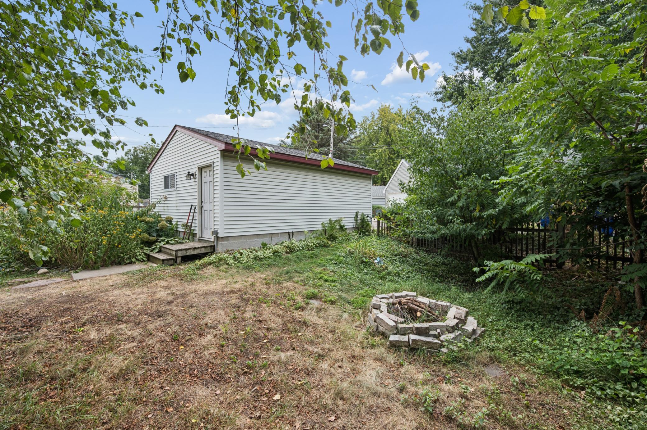 View of Residential at 2096 Como Avenue, Saint Paul MN 55108, Saint Paul (49 of 57) - Mike Wilen | Minnesota Team Real Estate