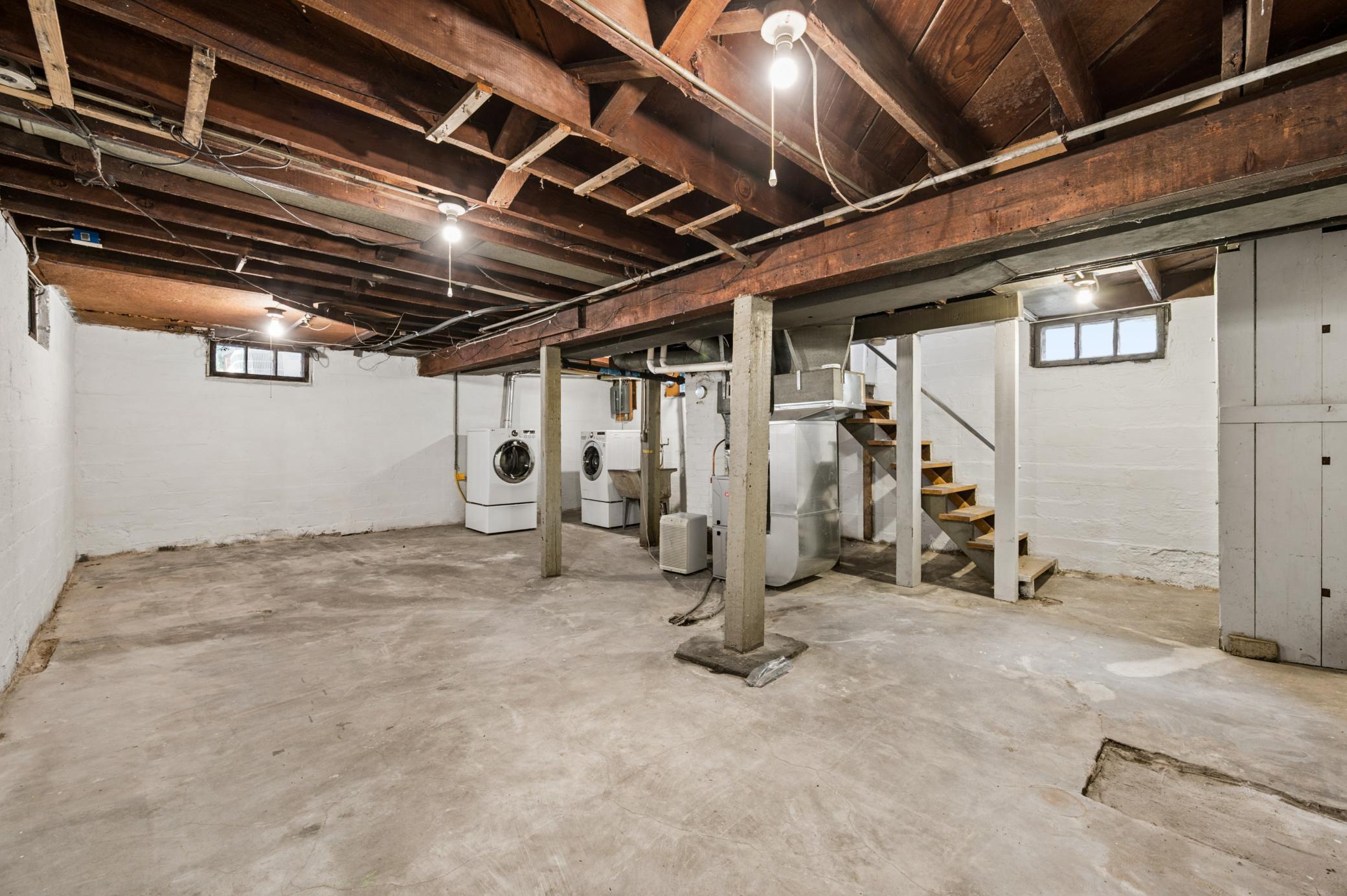 View of Residential at 2096 Como Avenue, Saint Paul MN 55108, Saint Paul (39 of 57) - Mike Wilen | Minnesota Team Real Estate