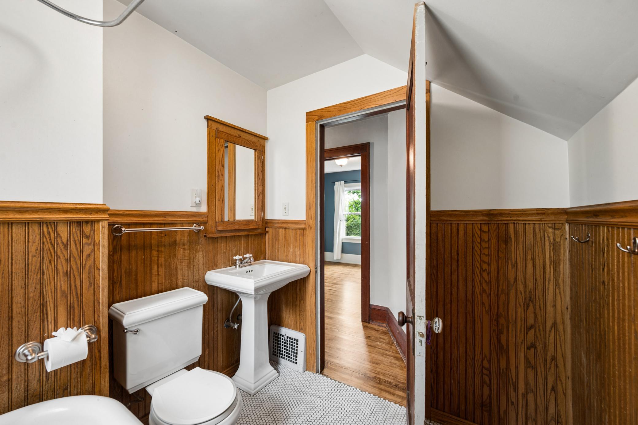 View of Residential at 2096 Como Avenue, Saint Paul MN 55108, Saint Paul (23 of 57) - Mike Wilen | Minnesota Team Real Estate
